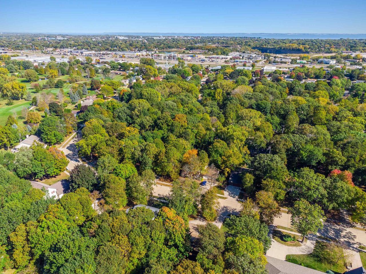 Oshkosh, Wisconsin, 54904, United States, 4 Bedrooms Bedrooms, ,3 BathroomsBathrooms,Residential,For Sale,1978045