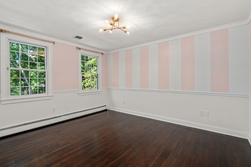 Lynnfield, Massachusetts, 01940, United States, 4 Bedrooms Bedrooms, ,3 BathroomsBathrooms,Residential,For Sale,1900631