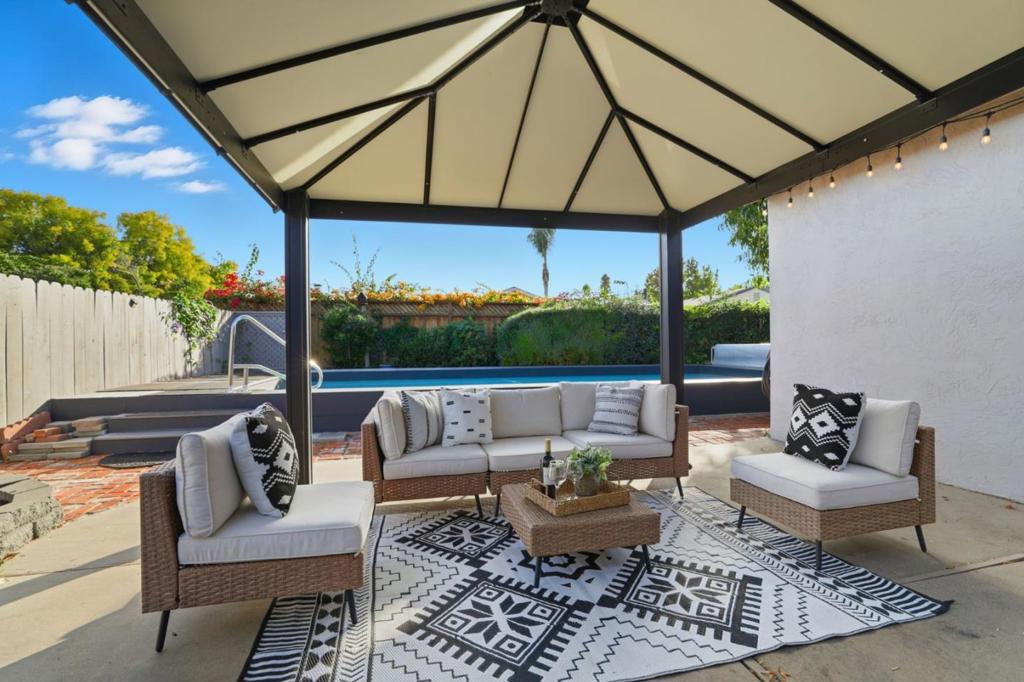 San Jose, California, 95123, United States, 3 Bedrooms Bedrooms, ,2 BathroomsBathrooms,Residential,For Sale,1975297