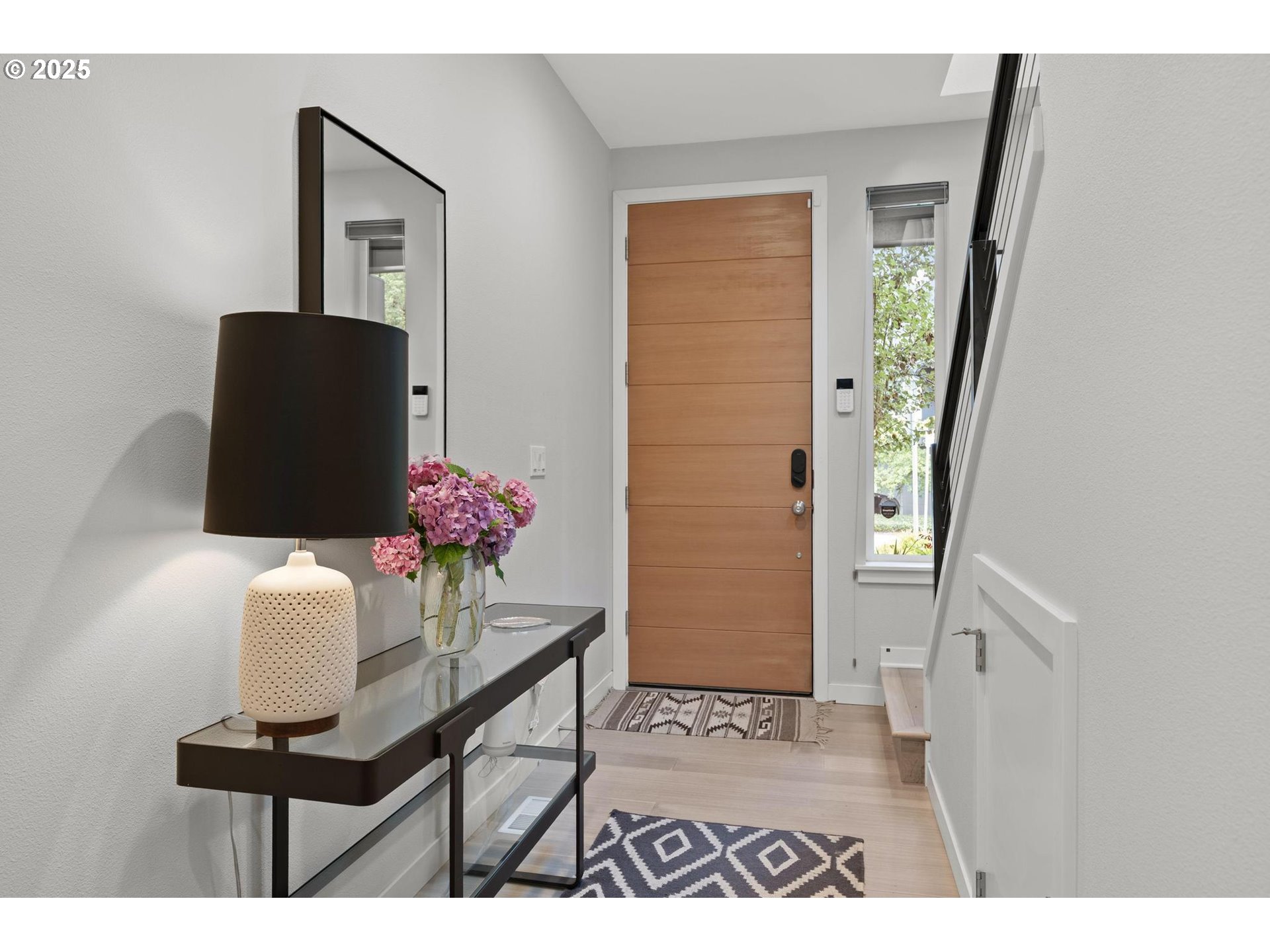 Portland, Oregon, 97211, United States, 3 Bedrooms Bedrooms, ,2 BathroomsBathrooms,Residential,For Sale,1926283