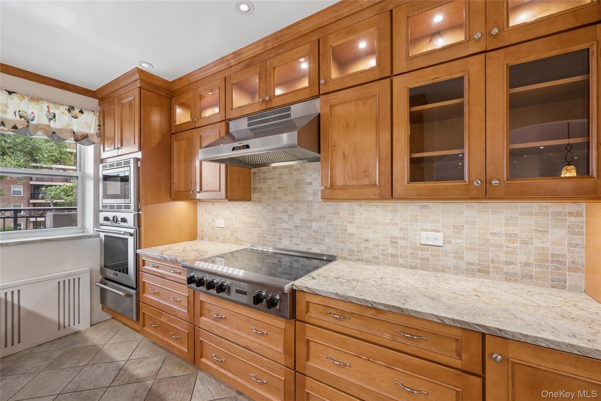 Beechhurst, New York, 11357, United States, 3 Bedrooms Bedrooms, ,2 BathroomsBathrooms,Residential,For Sale,2049222