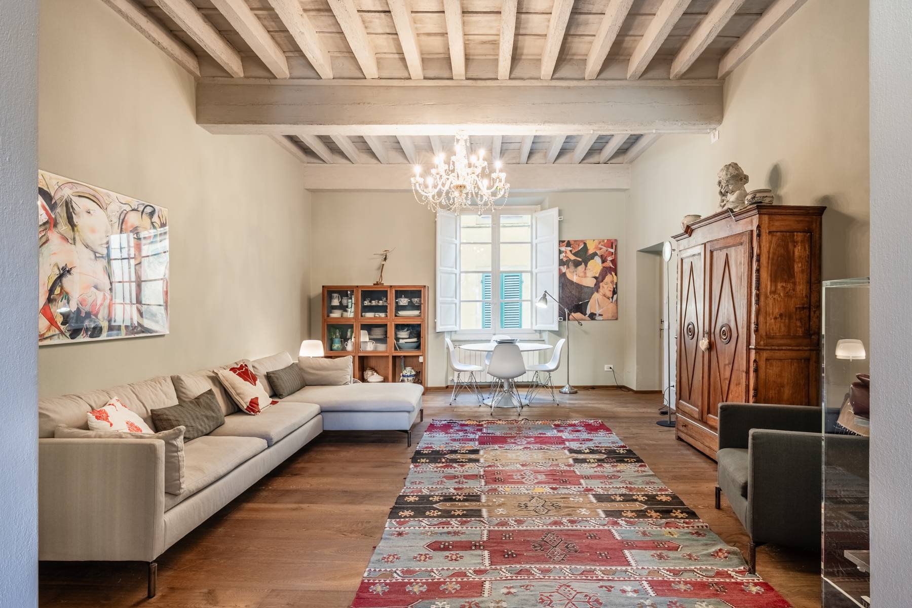  Elegant renovated residence of distinctive charm - 物件實景