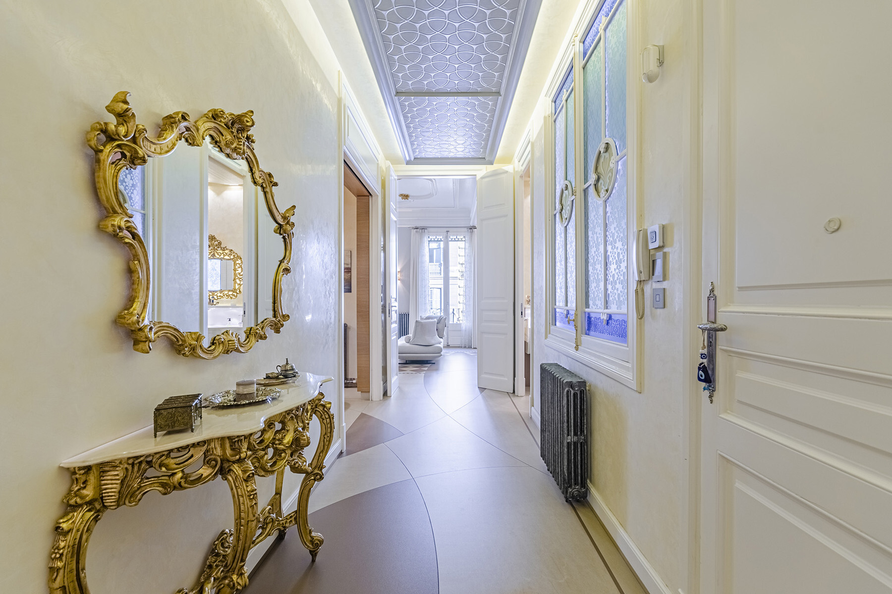  Stunning designer apartment with perfect location - 物件實景