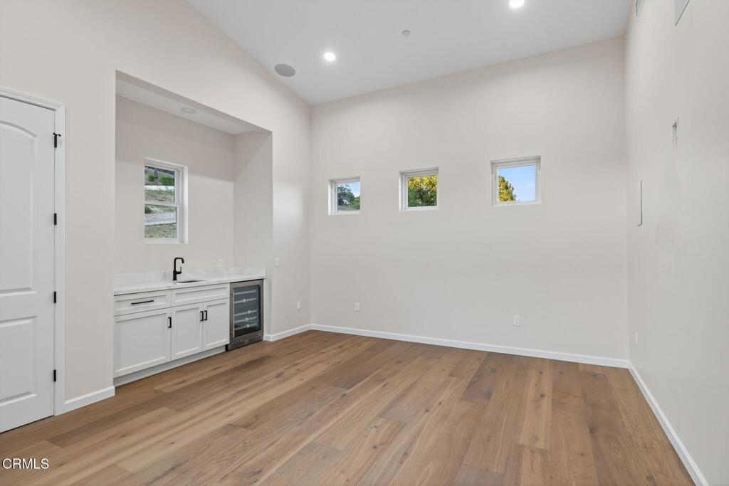 Ventura, California, 93003, United States, 4 Bedrooms Bedrooms, ,4 BathroomsBathrooms,Residential,For Sale,1912108