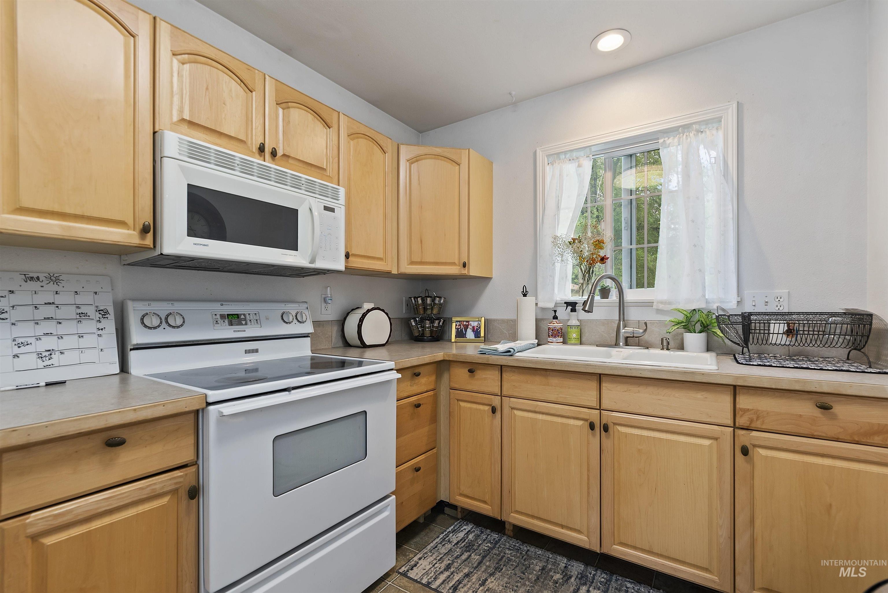 2322 Smith Ave, Boise, Idaho, 83702, United States, 4 Bedrooms Bedrooms, ,3 BathroomsBathrooms,Residential,For Sale,2322 Smith Ave,1433750
