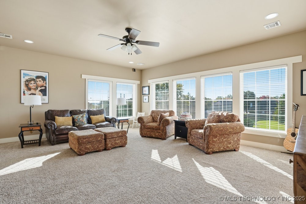 Jenks, Oklahoma, 74037, United States, 5 Bedrooms Bedrooms, ,6 BathroomsBathrooms,Residential,For Sale,1989076