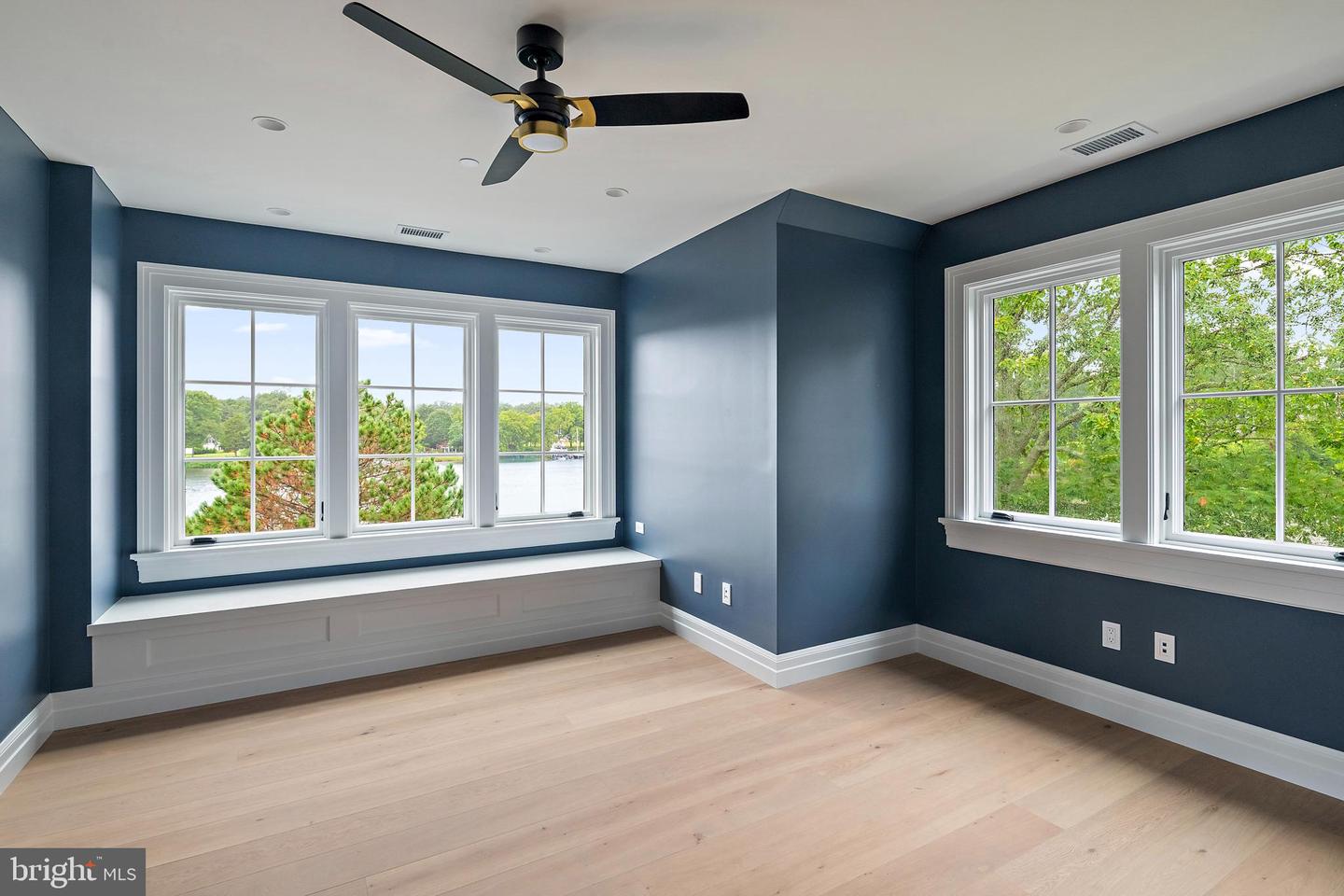 Annapolis, Maryland, 21403, United States, 4 Bedrooms Bedrooms, ,6 BathroomsBathrooms,Residential,For Sale,1940452
