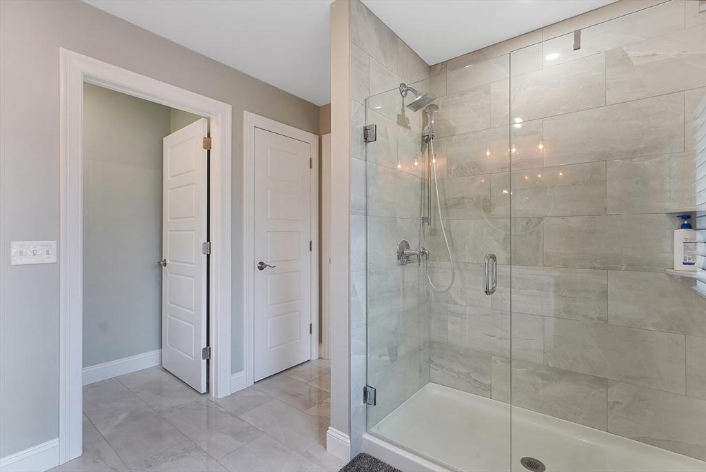 Sturbridge, Massachusetts, 01566, United States, 4 Bedrooms Bedrooms, ,4 BathroomsBathrooms,Residential,For Sale,1801654