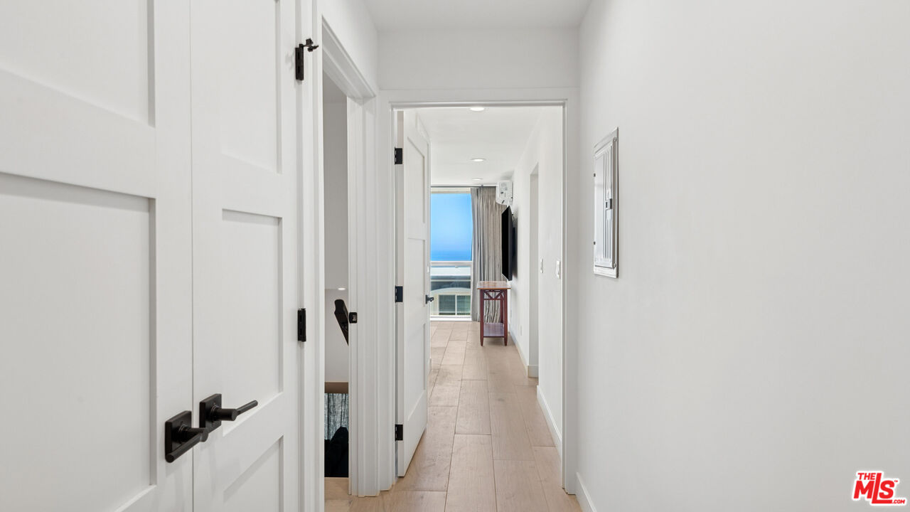 Malibu, California, 90265, United States, 2 Bedrooms Bedrooms, ,2 BathroomsBathrooms,Residential,For Sale,1896546