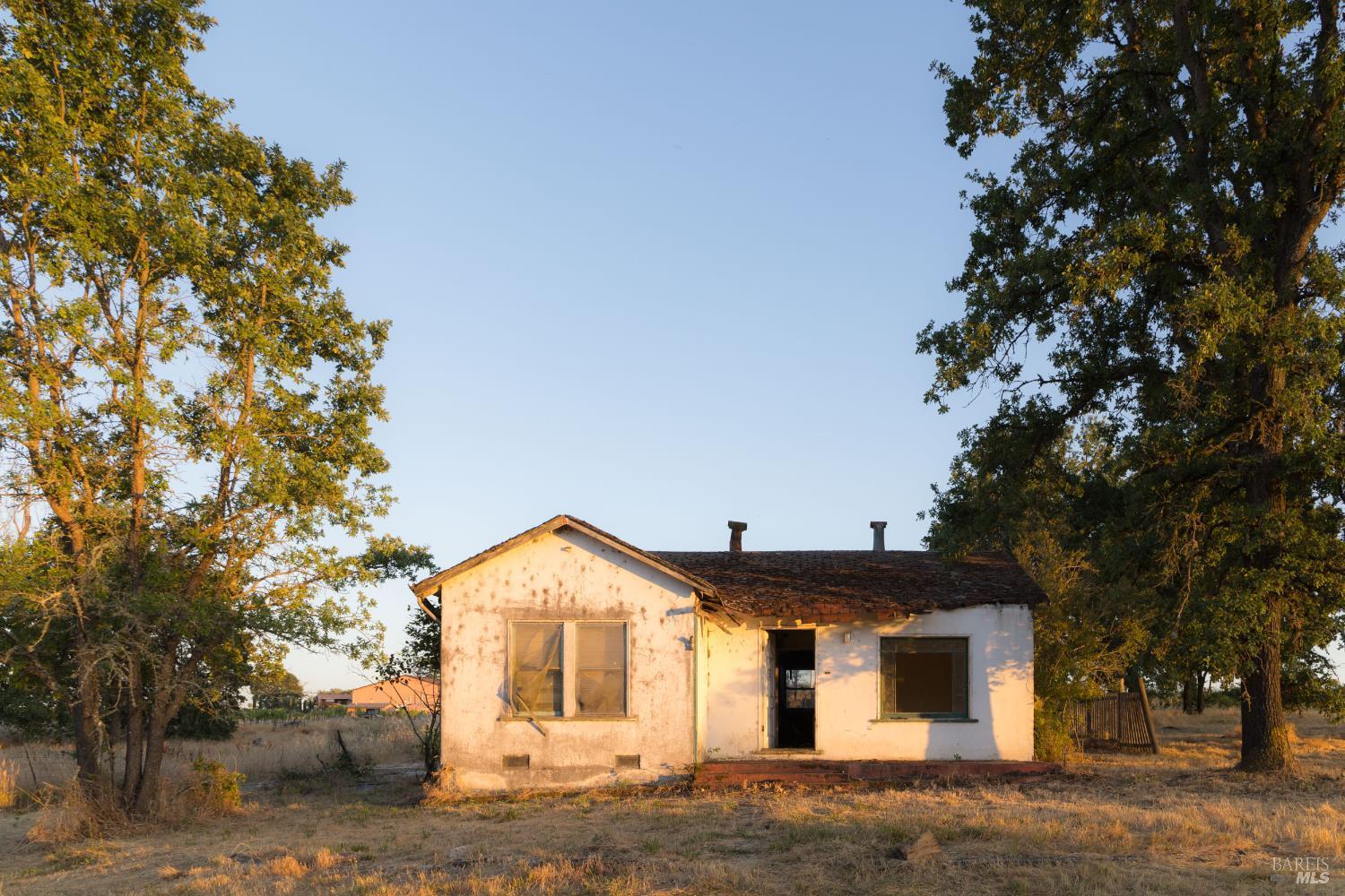 Santa Rosa, California, 95401, United States, 4 Bedrooms Bedrooms, ,2 BathroomsBathrooms,Residential,For Sale,1895203