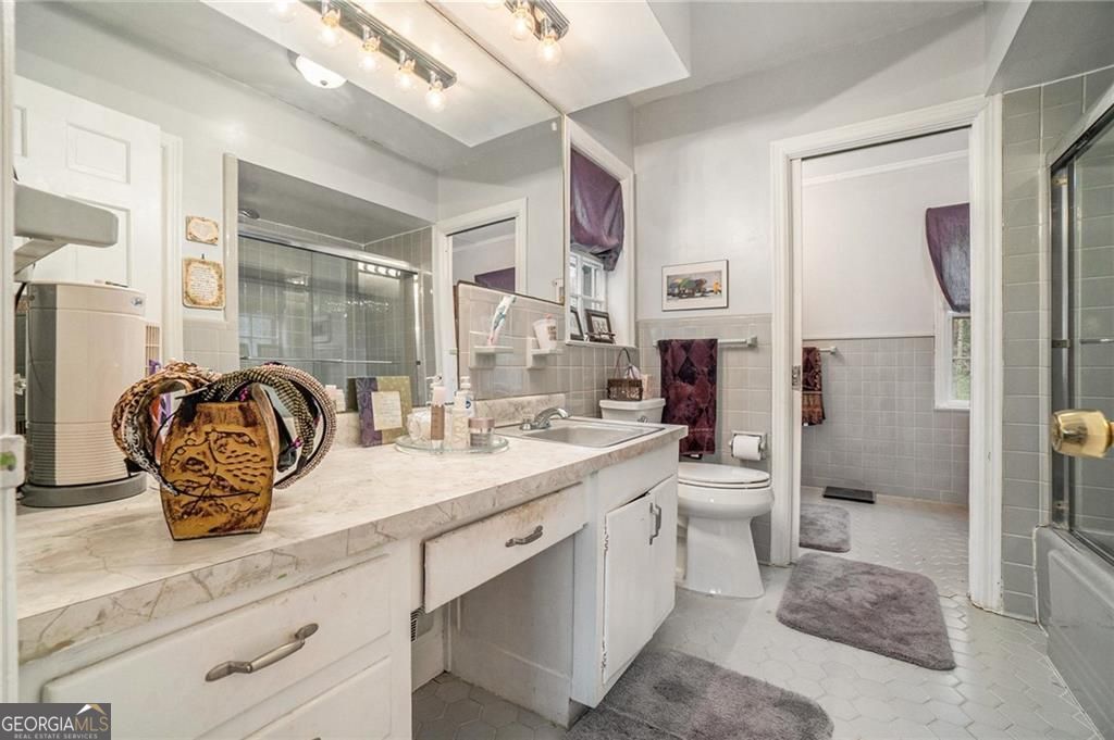 Atlanta, Georgia, 30311, United States, 5 Bedrooms Bedrooms, ,5 BathroomsBathrooms,Residential,For Sale,1909113