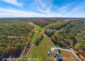 Camdenton, Missouri, 65020, United States, 4 Bedrooms Bedrooms, ,5 BathroomsBathrooms,Residential,For Sale,1989122