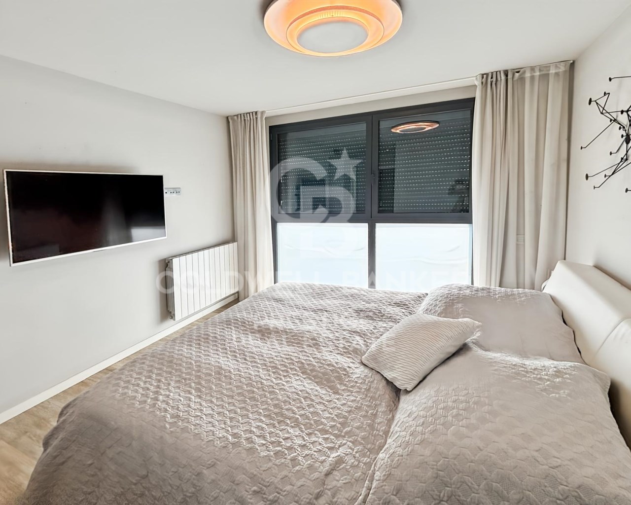 Barcelona, Catalonia, ES, 4 Bedrooms Bedrooms, ,3 BathroomsBathrooms,Residential,For Sale,1804639