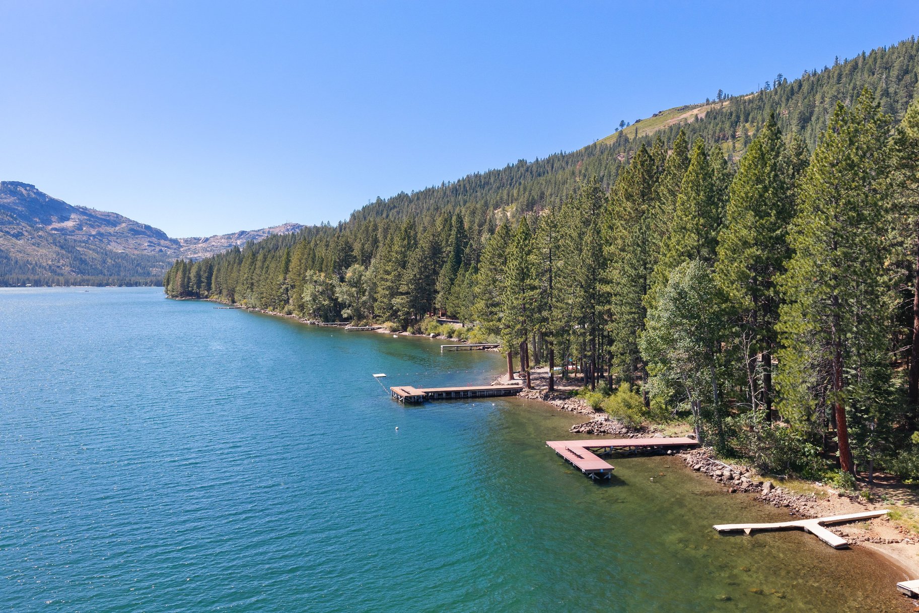  Rare Donner Tract home with private beach and pier access. - 物件實景