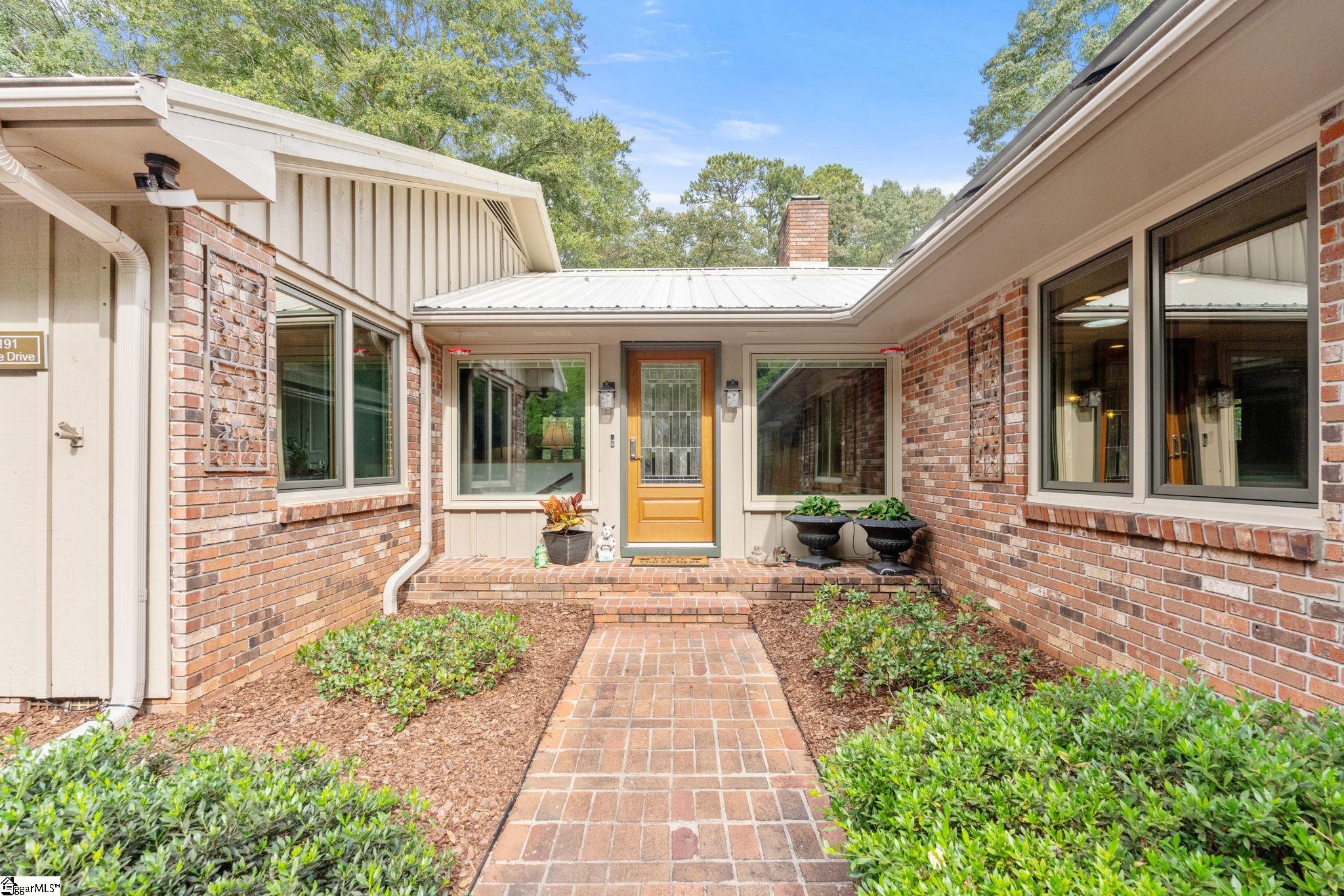 191 Dale Dr, Spartanburg, SC 29307