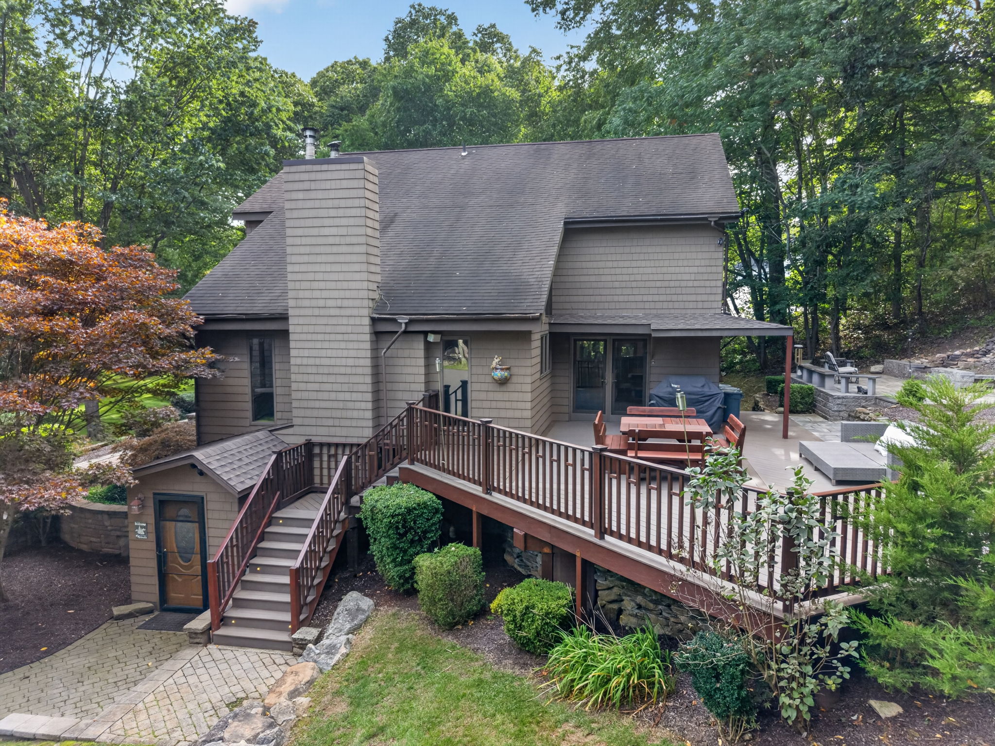  Modern Living and Effortless Entertaining Tucked Away on 1.5 Acres - 物件實景