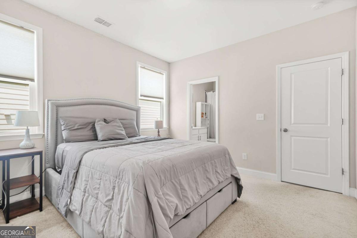 Cumming, Georgia, 30041, United States, 5 Bedrooms Bedrooms, ,4 BathroomsBathrooms,Residential,For Sale,1868153