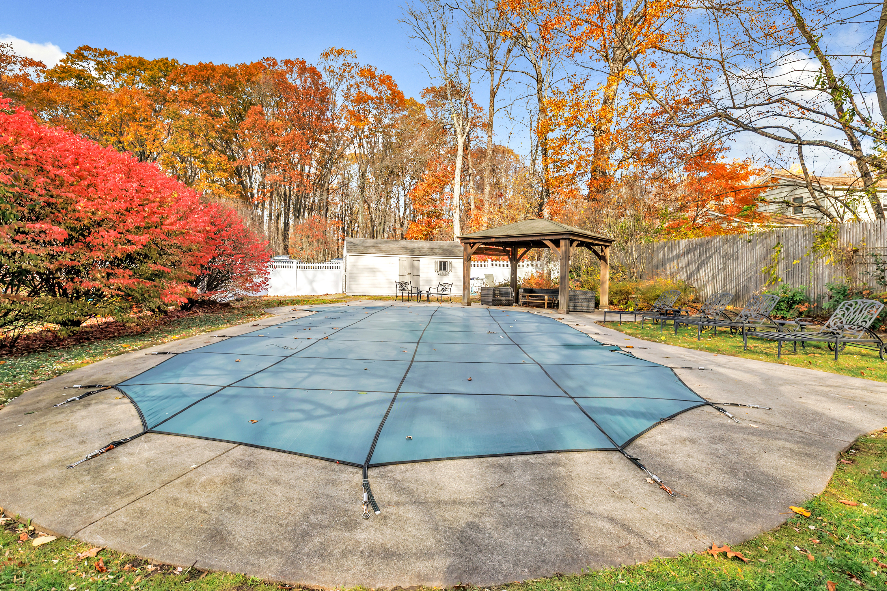 Monroe, Connecticut, 06468, United States, 4 Bedrooms Bedrooms, ,3 BathroomsBathrooms,Residential,For Sale,1989418