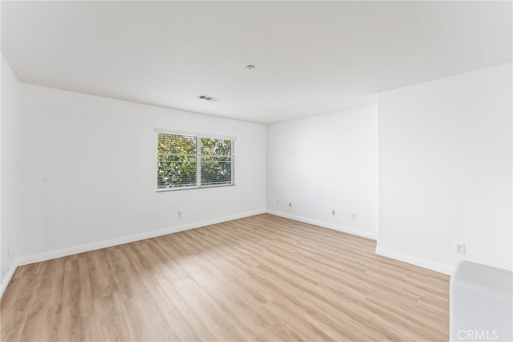 Riverside, California, 92501, United States, 5 Bedrooms Bedrooms, ,3 BathroomsBathrooms,Residential,For Sale,2003384