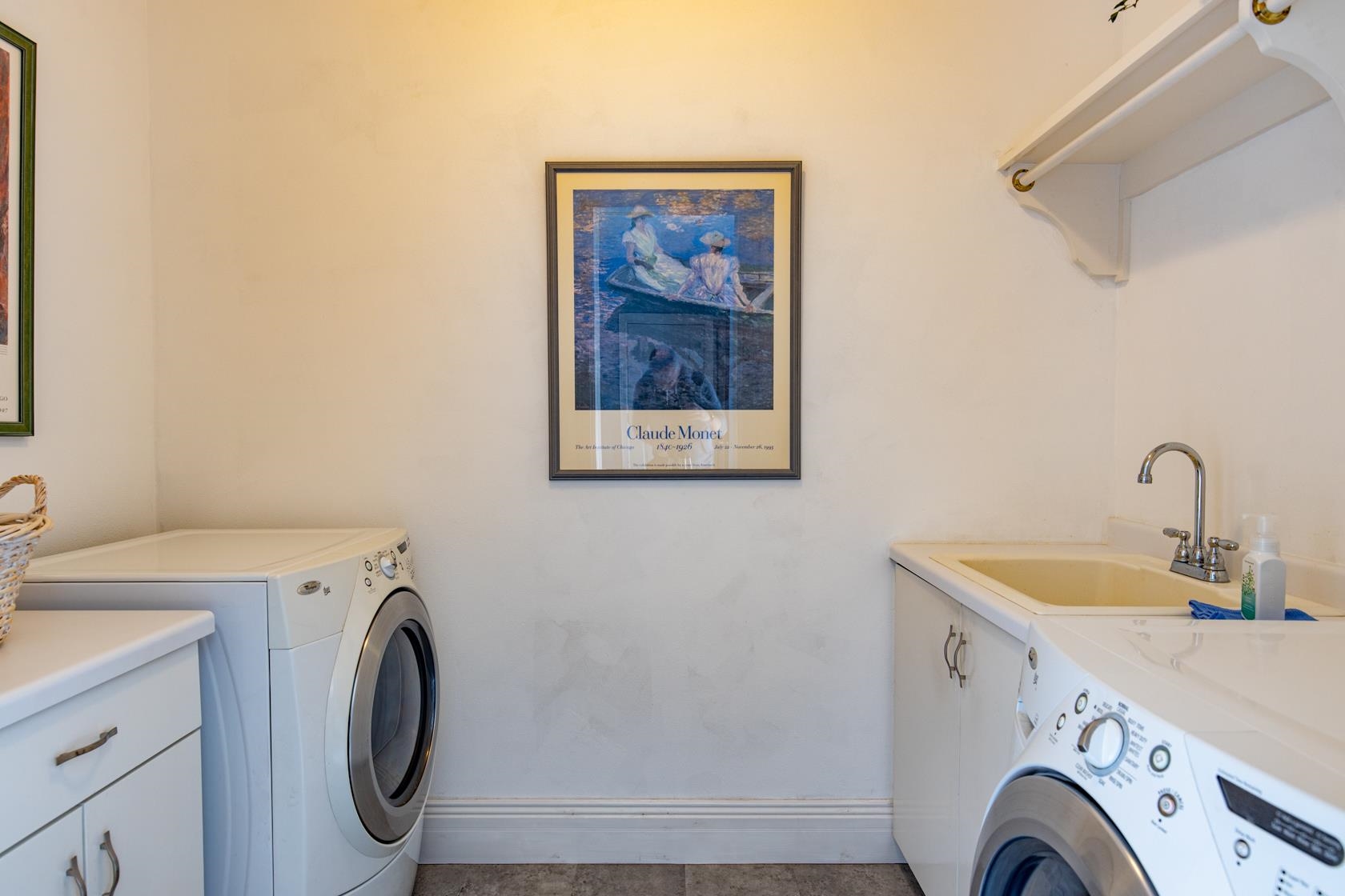 Hortonville, Wisconsin, 54944, United States, 4 Bedrooms Bedrooms, ,6 BathroomsBathrooms,Residential,For Sale,1983735