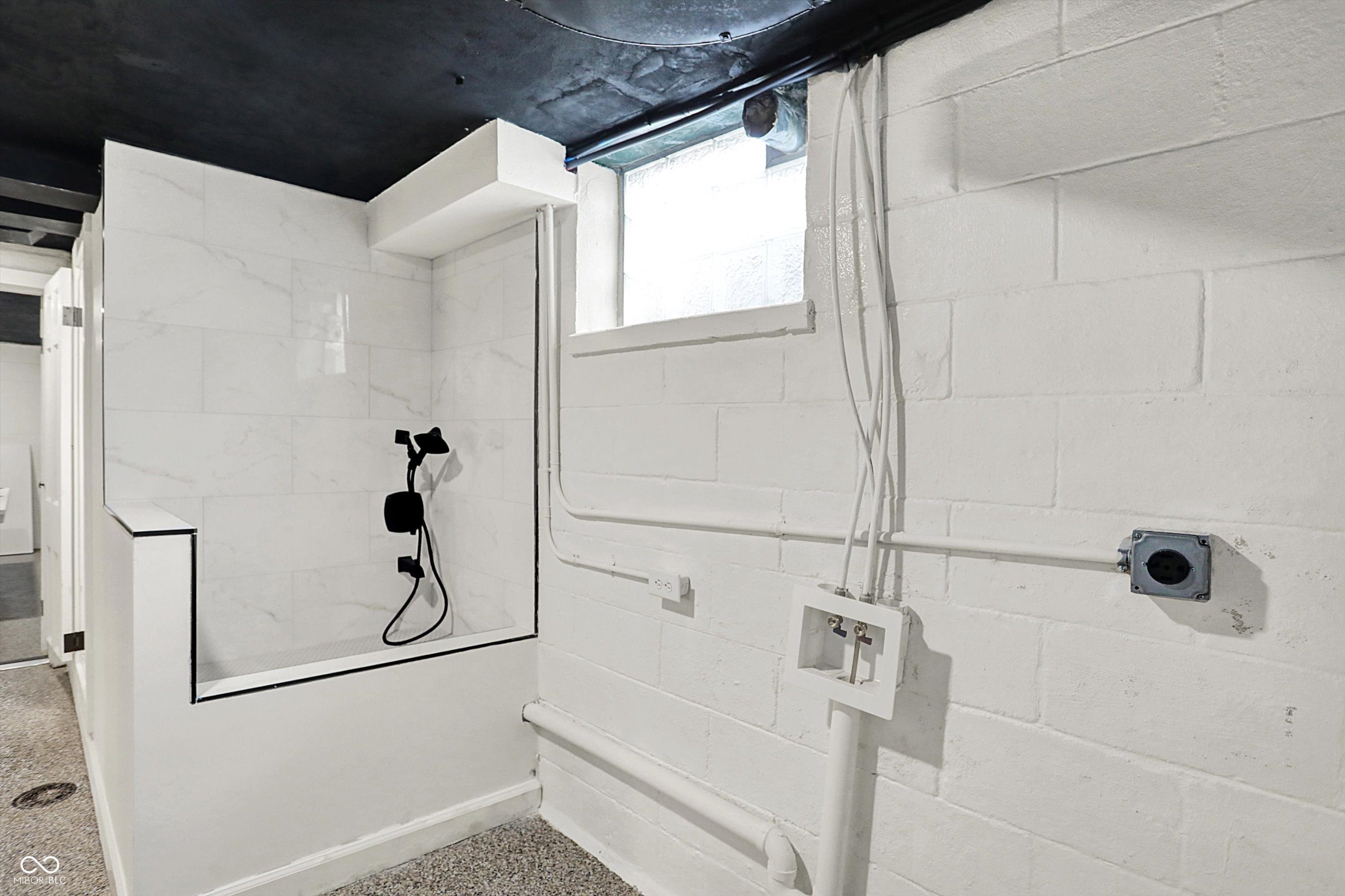 Indianapolis, Indiana, 46208, United States, 4 Bedrooms Bedrooms, ,4 BathroomsBathrooms,Residential,For Sale,1982683