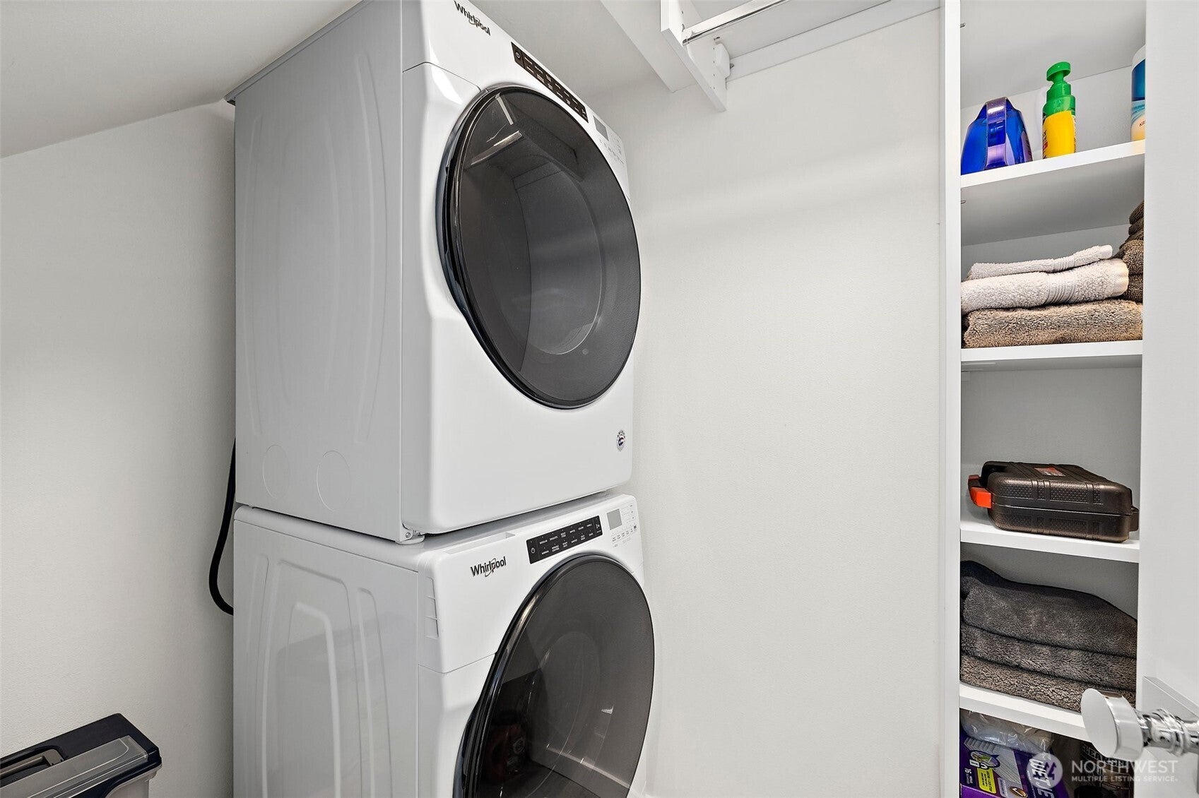 Seattle, Washington, 98102, United States, 2 Bedrooms Bedrooms, ,1 BathroomBathrooms,Residential,For Sale,1980377