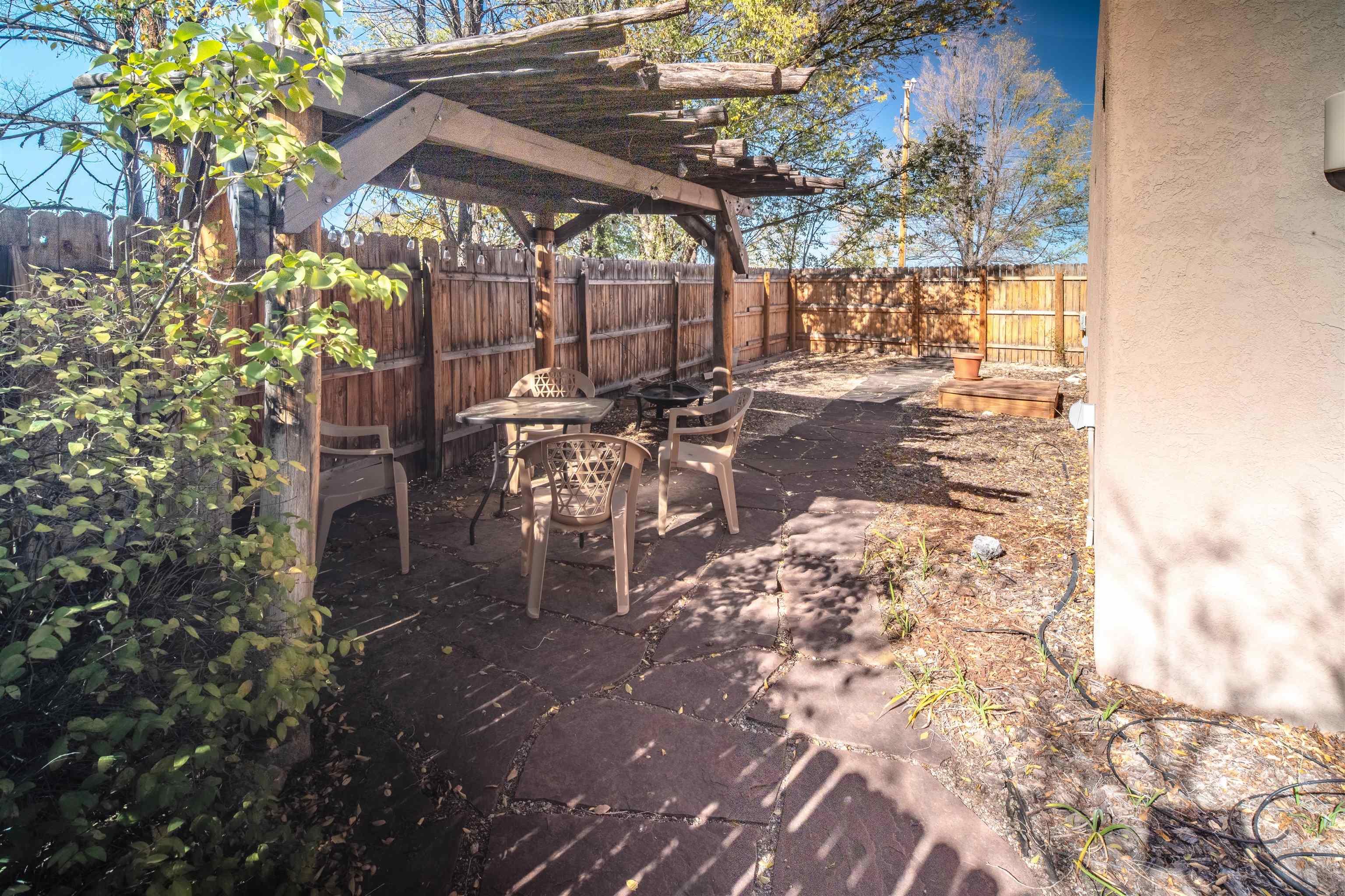 Taos, New Mexico, 87571, United States, 2 Bedrooms Bedrooms, ,2 BathroomsBathrooms,Residential,For Sale,1991479