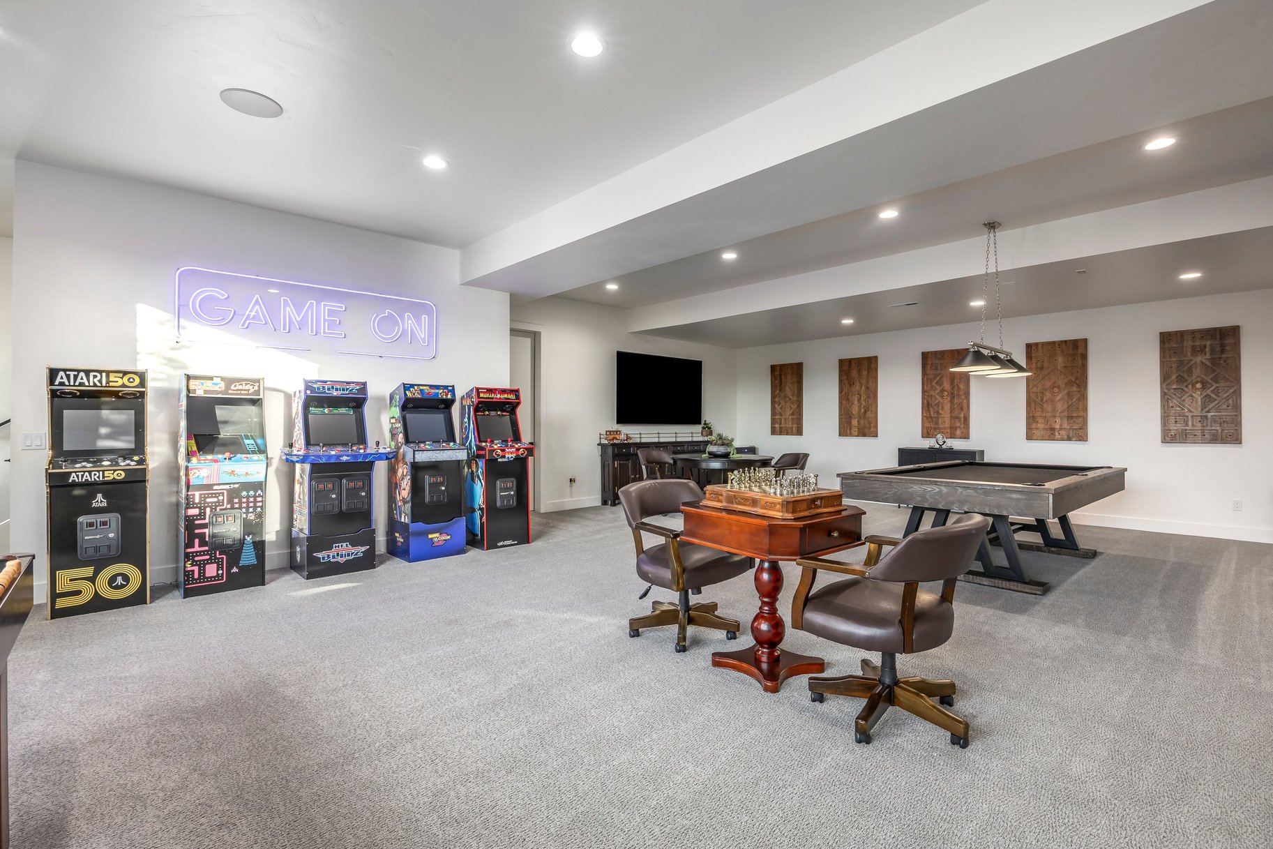  Nearly New Luxury Home with ADU, Views & Chef