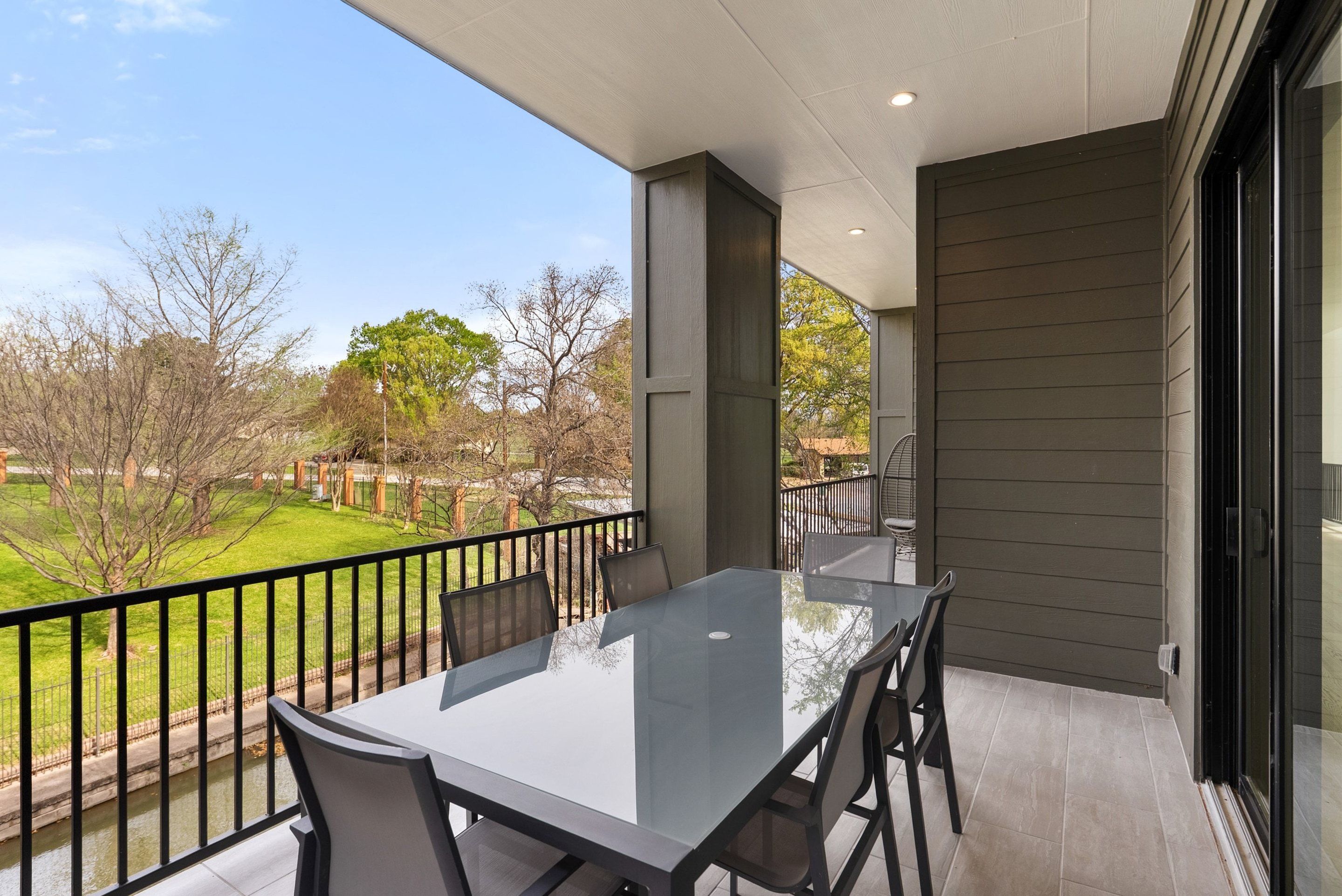  Luxury Value 2023 build on Lake LBJ - 物件實景