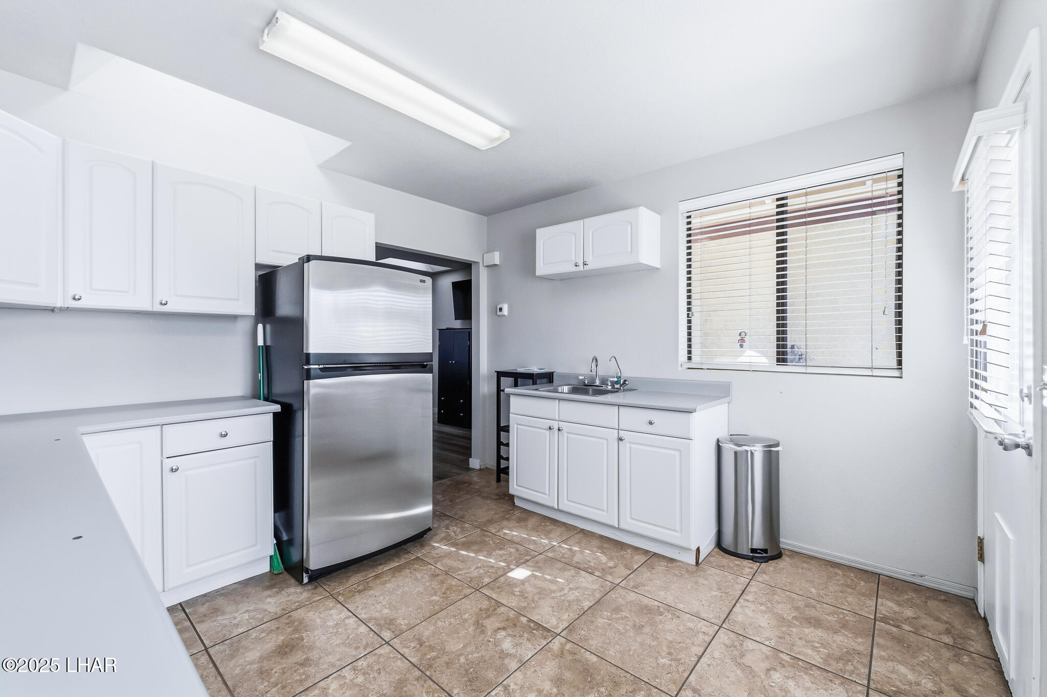 Lake Havasu City, Arizona, 86404, United States, 4 Bedrooms Bedrooms, ,2 BathroomsBathrooms,Residential,For Sale,2002177