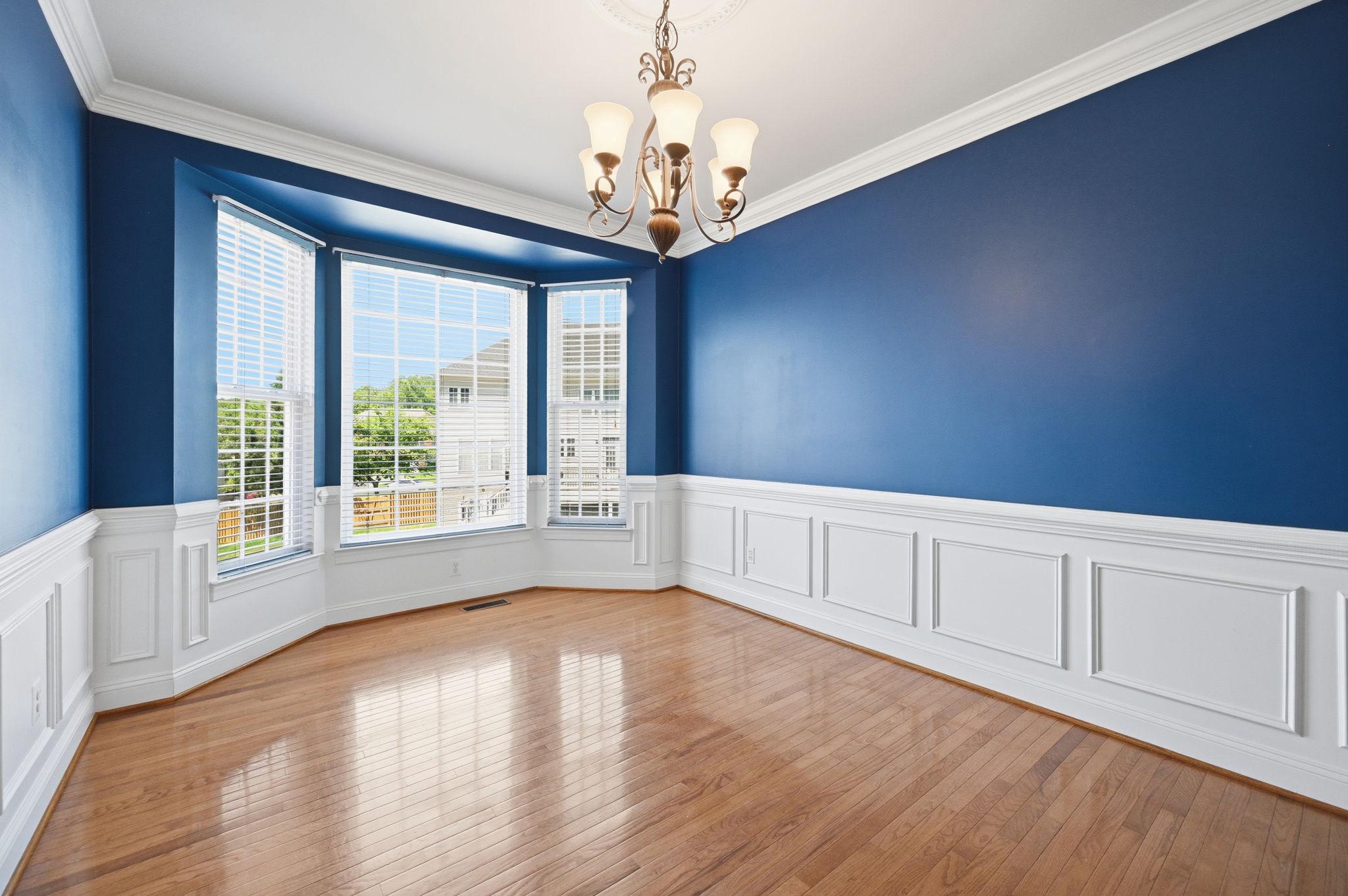 Triangle, Virginia, 22172, United States, 5 Bedrooms Bedrooms, ,4 BathroomsBathrooms,Residential,For Sale,2048381