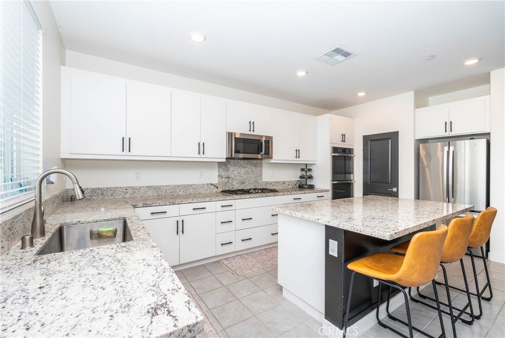 Rialto, California, 92377, United States, 4 Bedrooms Bedrooms, ,3 BathroomsBathrooms,Residential,For Sale,1982735