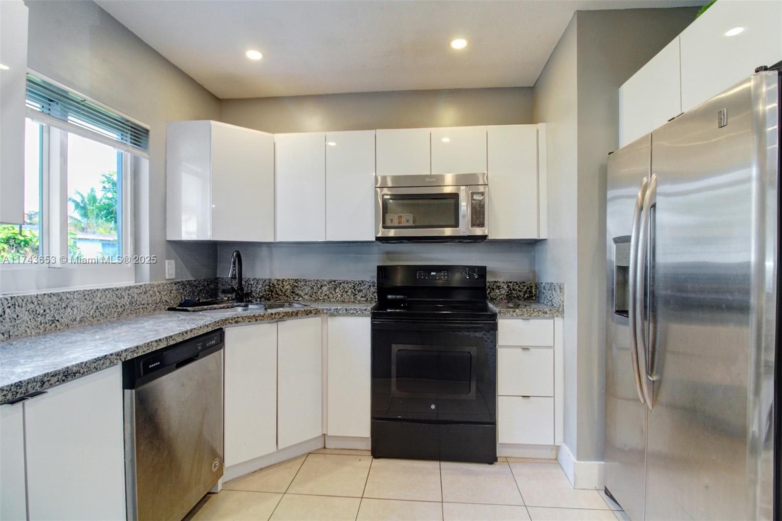 North Miami Beach, Florida, 33162, United States, 3 Bedrooms Bedrooms, ,1 BathroomBathrooms,Residential,For Sale,1708603