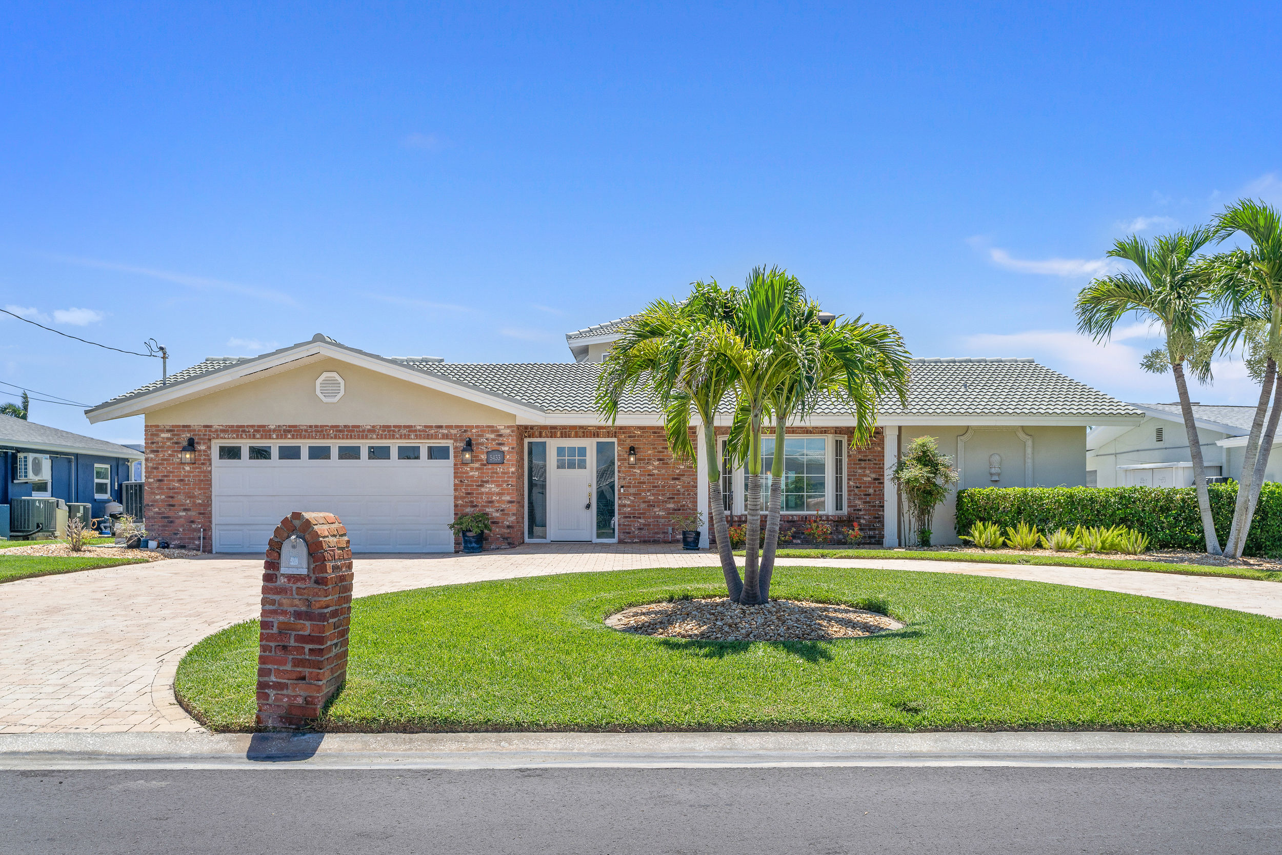 Seminole, Florida, 33772, United States, 3 Bedrooms Bedrooms, ,3 BathroomsBathrooms,Residential,For Sale,1900666