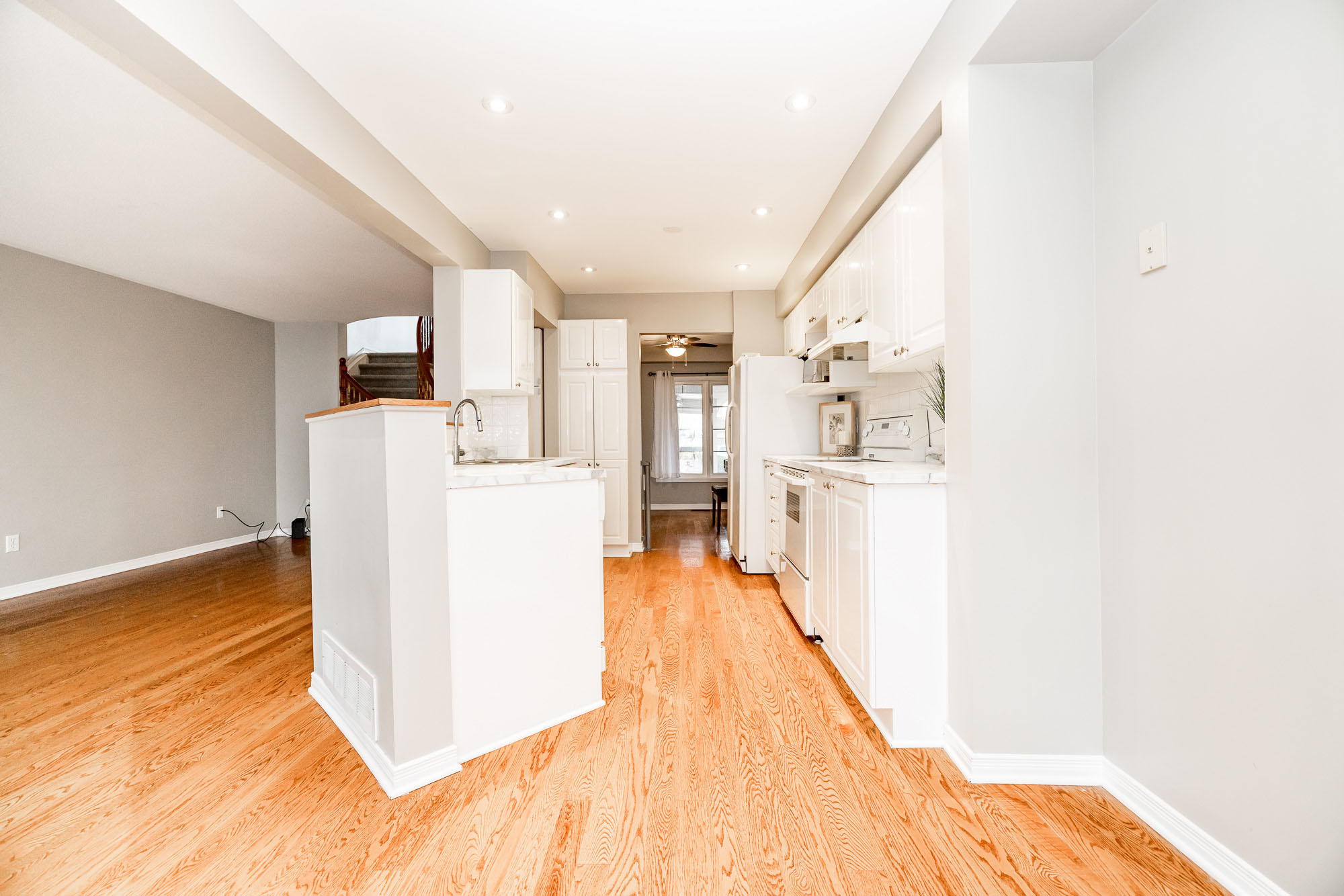 Ottawa, Ontario, K2J4W9, CA, 3 Bedrooms Bedrooms, ,4 BathroomsBathrooms,Residential,For Sale,1991097