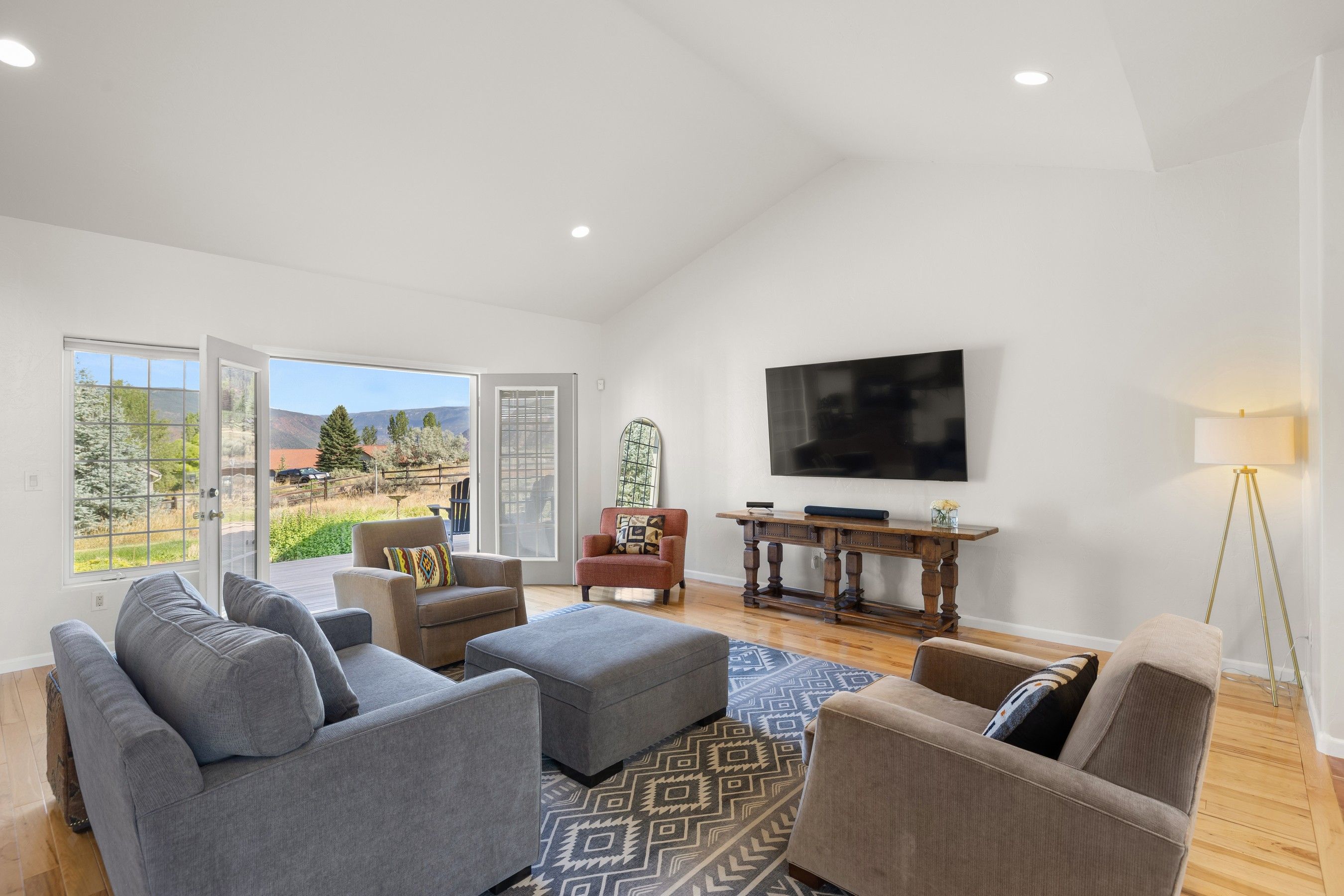  Move-In Ready Mountain Living - 物件實景