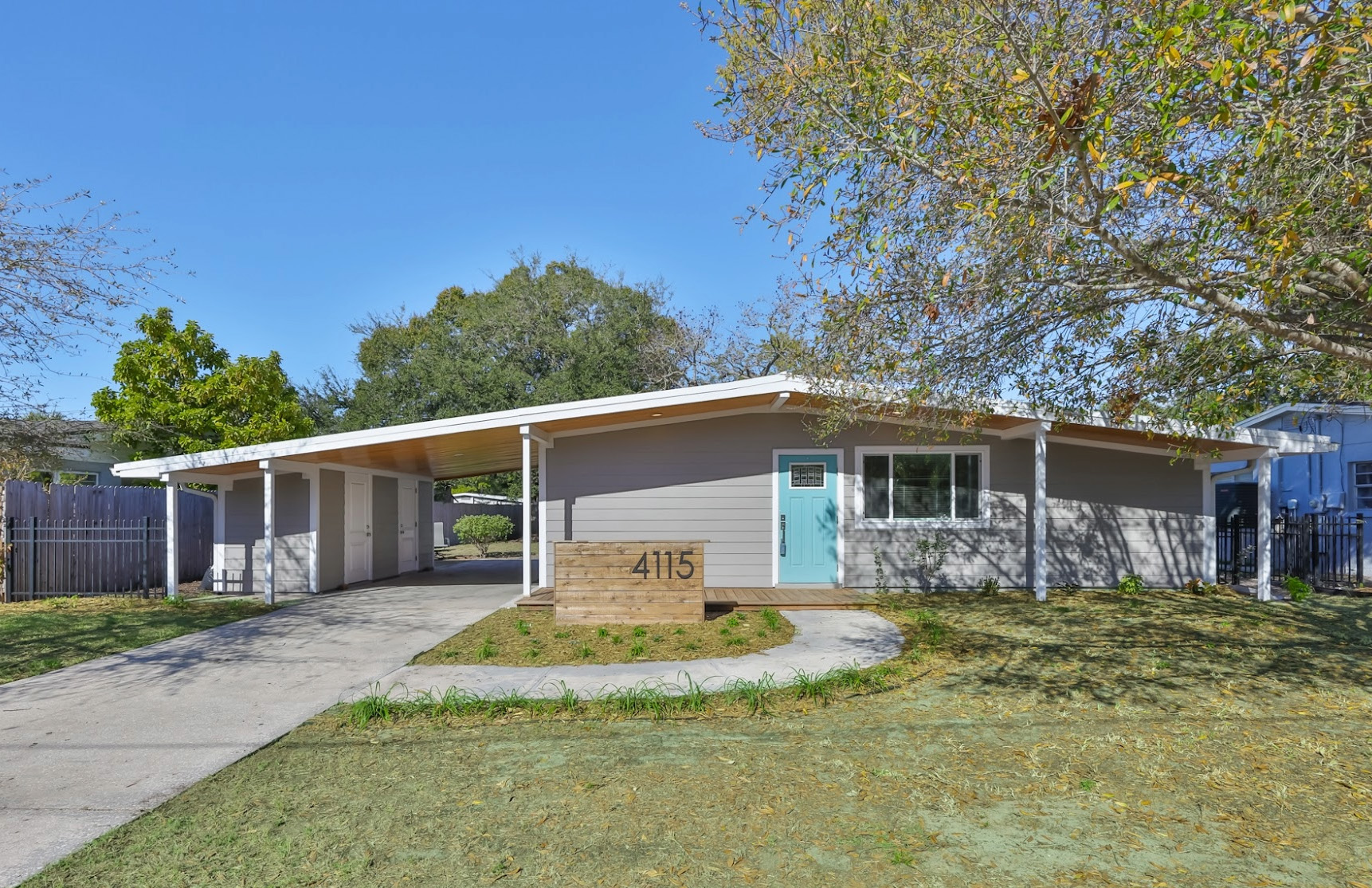 Tampa, Florida, 33616, United States, 3 Bedrooms Bedrooms, ,2 BathroomsBathrooms,Residential,For Sale,2009255