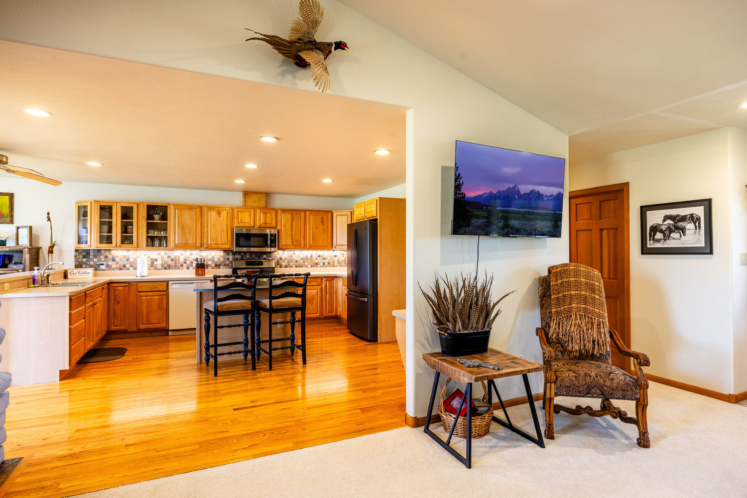 Sheridan, Wyoming, 82801, United States, 3 Bedrooms Bedrooms, ,2 BathroomsBathrooms,Residential,For Sale,1941292