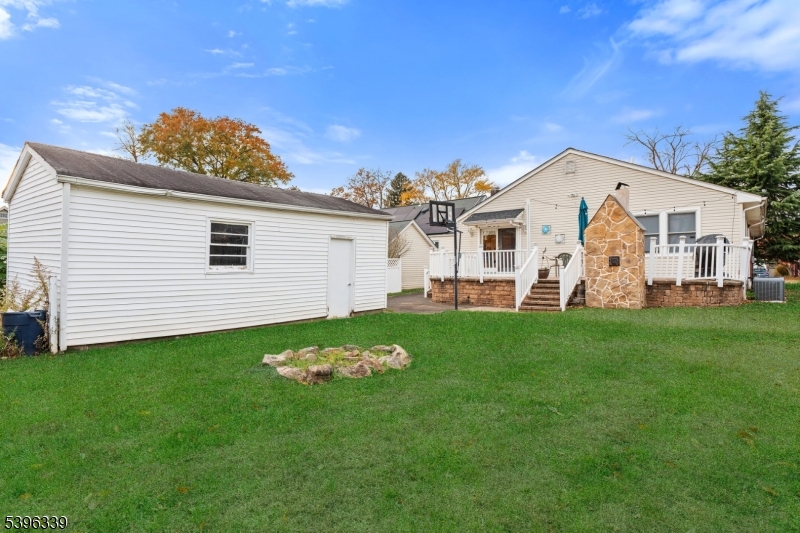 Dunellen Boro, New Jersey, 08812, United States, 3 Bedrooms Bedrooms, ,2 BathroomsBathrooms,Residential,For Sale,1991151