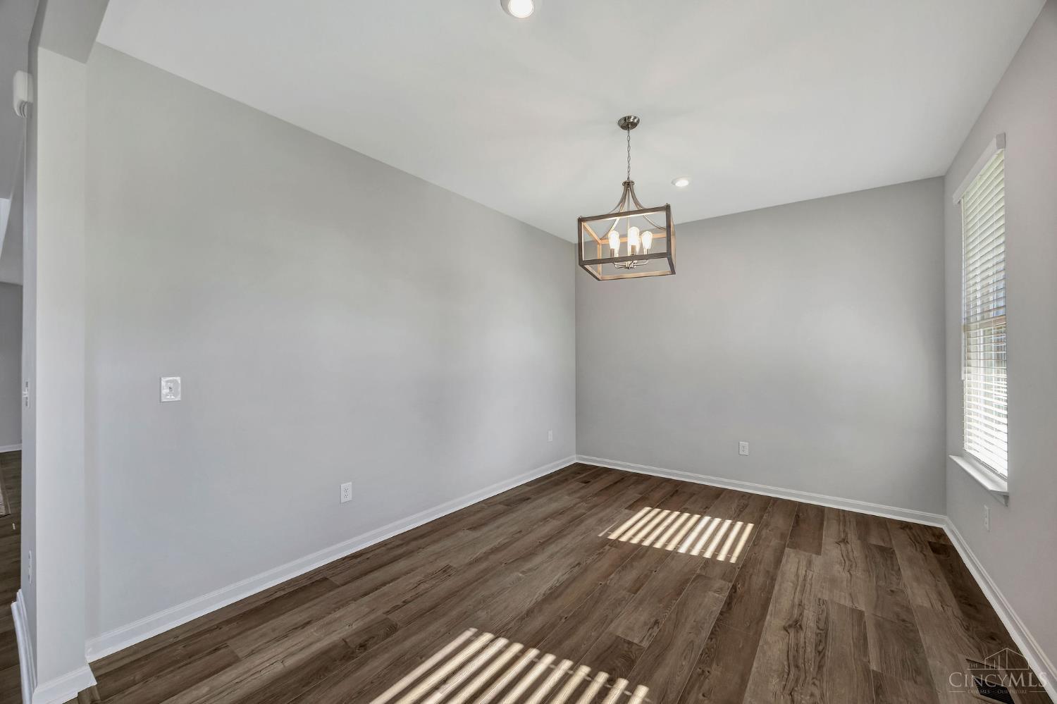 Liberty Twp, Ohio, 45011, United States, 5 Bedrooms Bedrooms, ,4 BathroomsBathrooms,Residential,For Sale,1998520