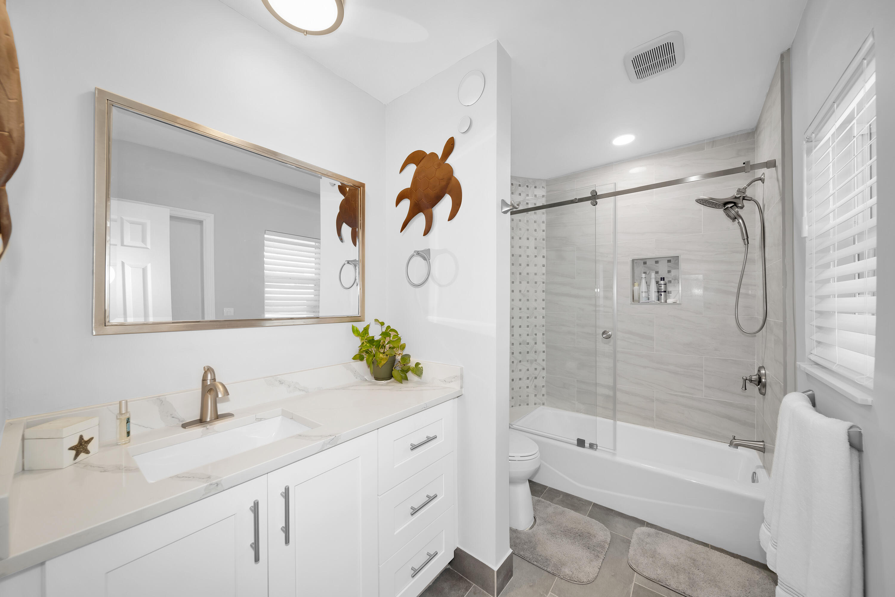 Pompano Beach, Florida, 33062, United States, 4 Bedrooms Bedrooms, ,3 BathroomsBathrooms,Residential,For Sale,2037969