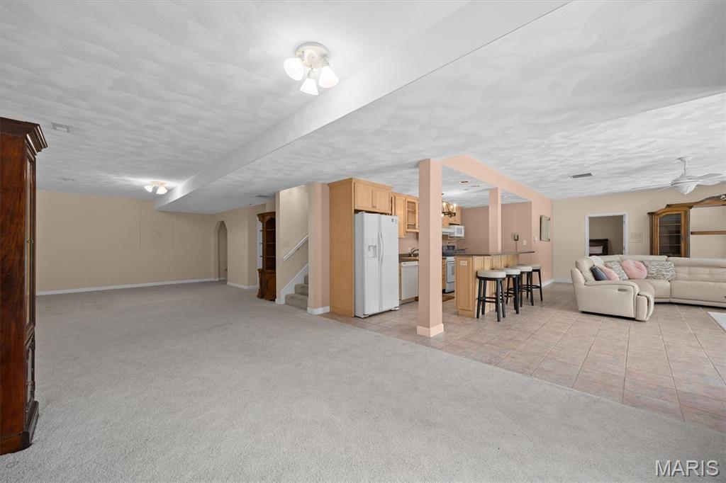 Shiloh, Illinois, 62221, United States, 5 Bedrooms Bedrooms, ,6 BathroomsBathrooms,Residential,For Sale,1890091