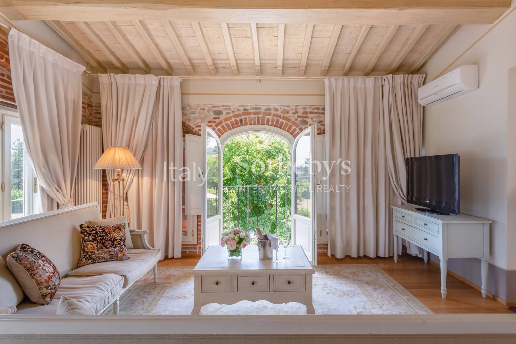  Prestigious luxury villa between Forte dei Marmi and Florence - 物件實景