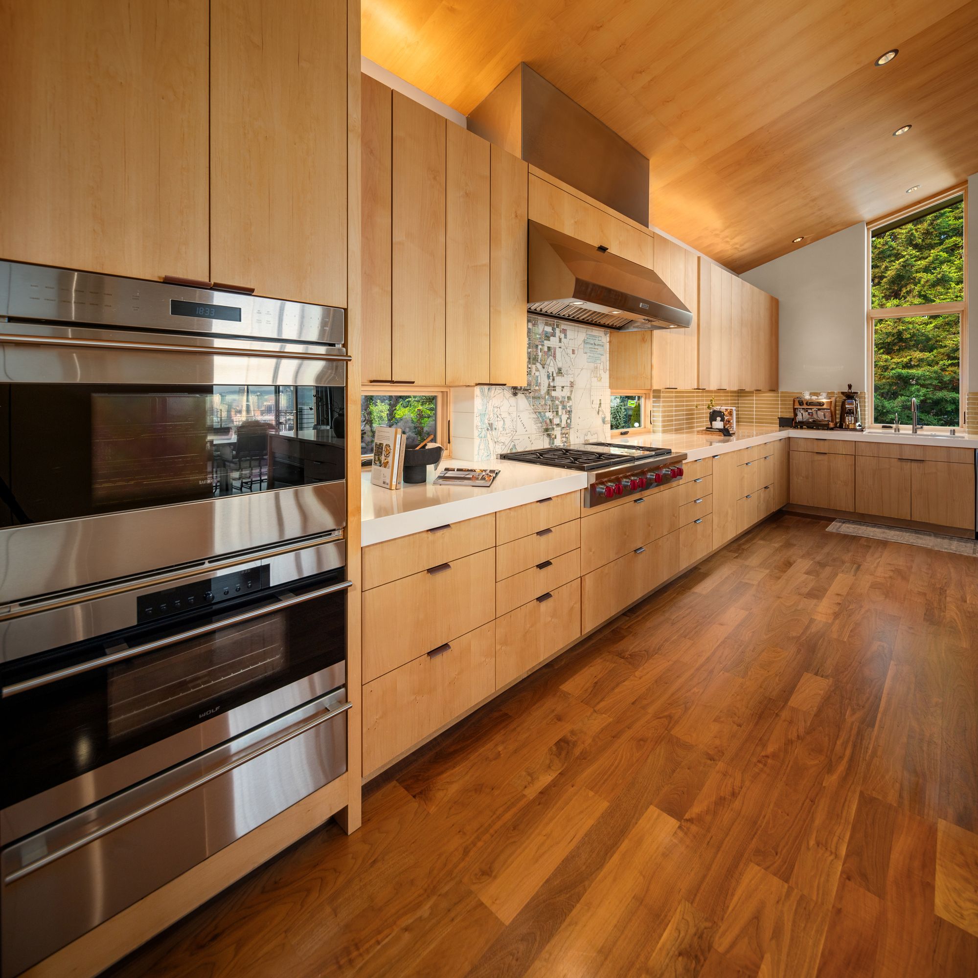  1215 Warren Ave N, Seattle, WA 98109 - 物件實景