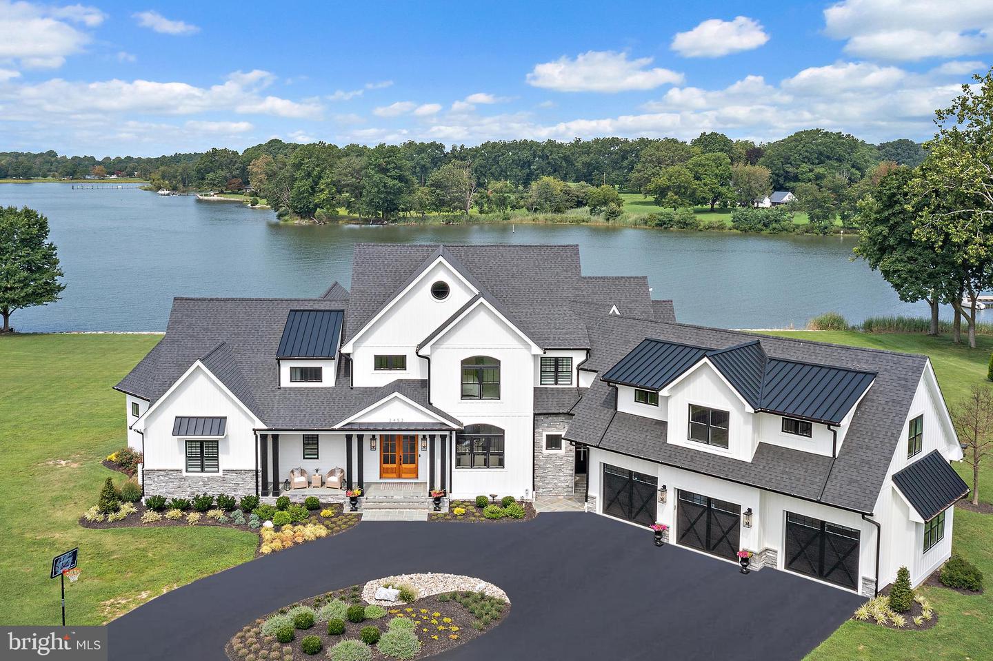 Queenstown, Maryland, 21658, United States, 5 Bedrooms Bedrooms, ,5 BathroomsBathrooms,Residential,For Sale,1907636