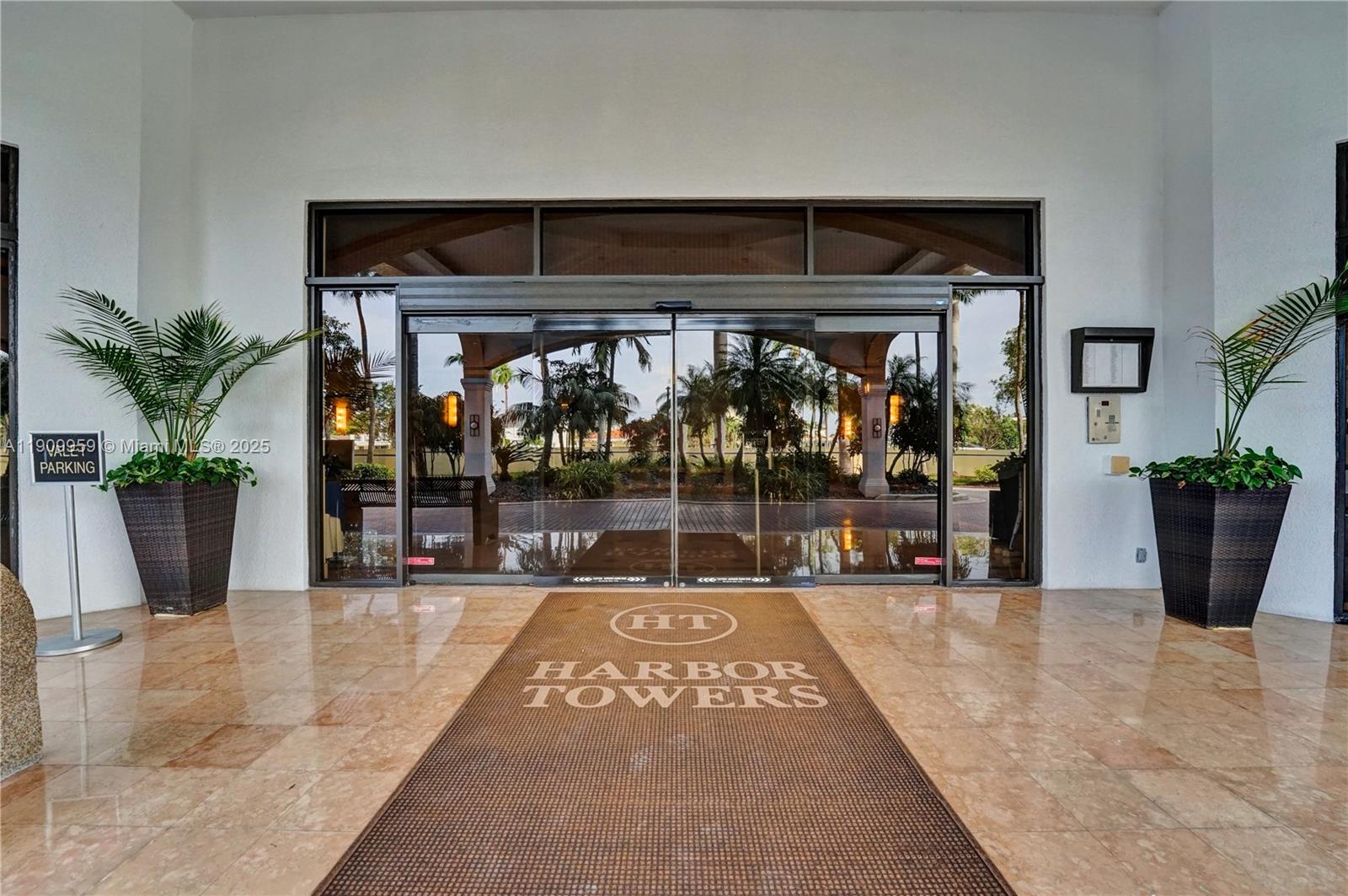 Aventura, Florida, 33180, United States, 2 Bedrooms Bedrooms, ,2 BathroomsBathrooms,Residential,For Sale,1988948