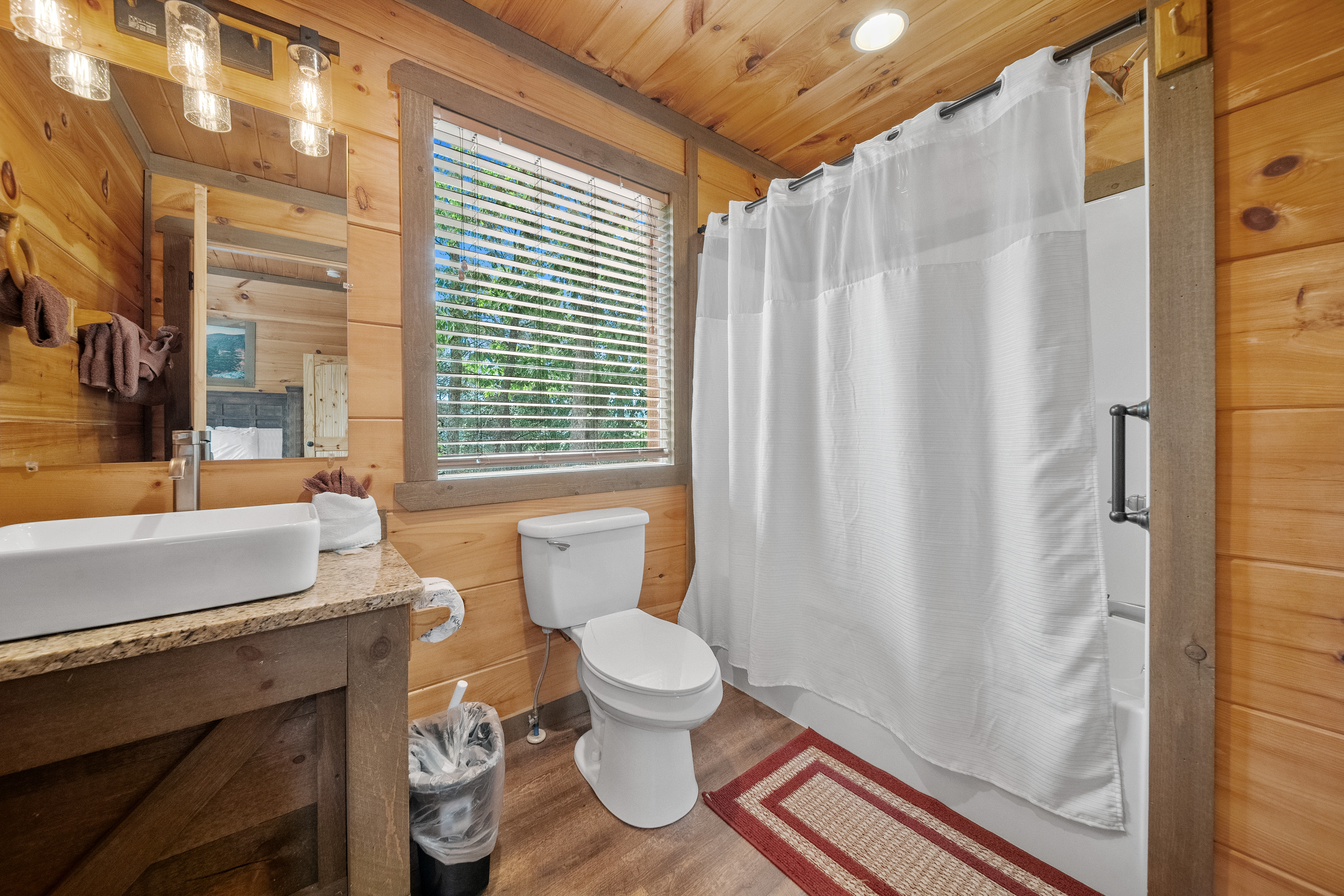 Sevierville, Tennessee, 37862, United States, 5 Bedrooms Bedrooms, ,7 BathroomsBathrooms,Residential,For Sale,1977744