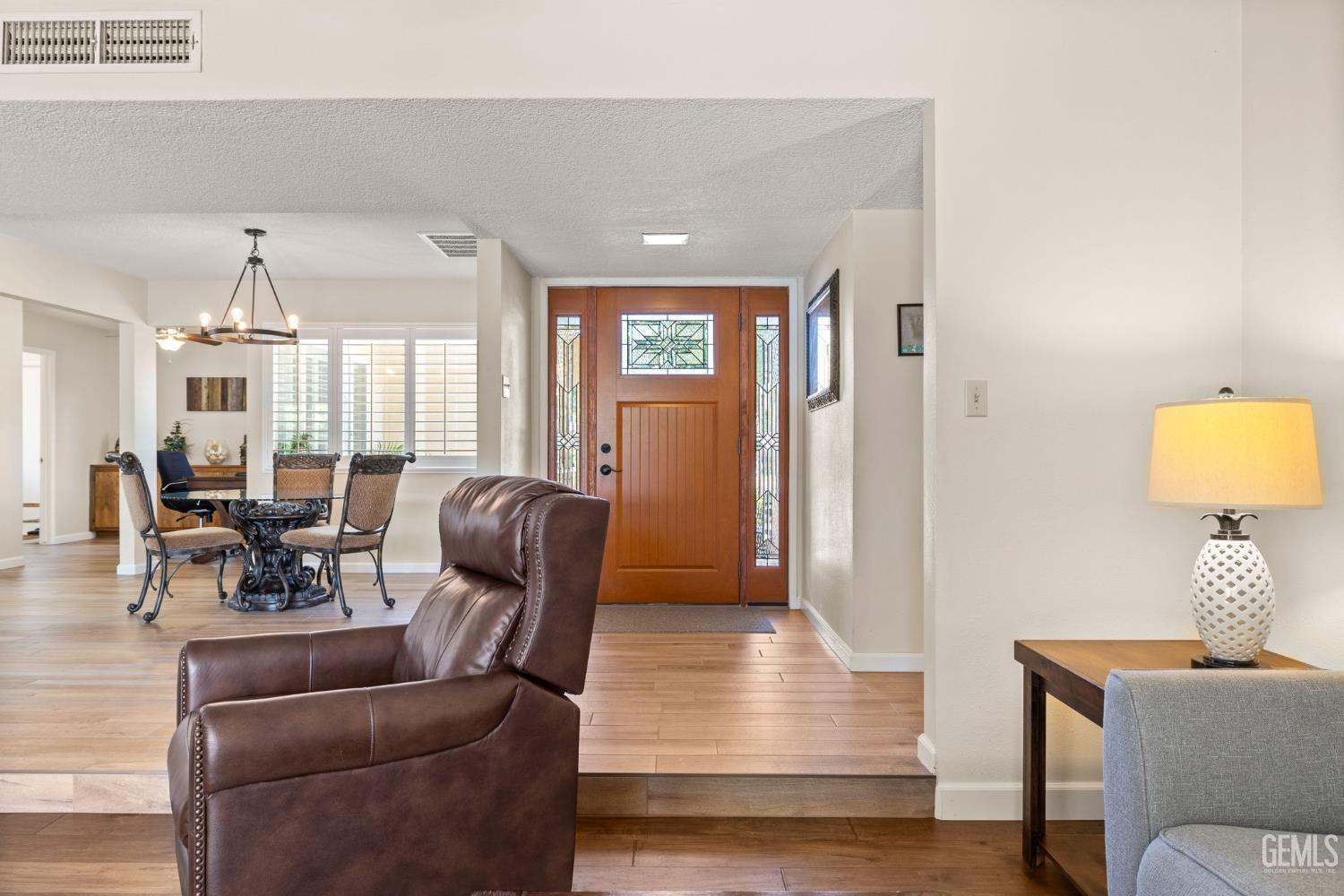 Bakersfield, California, 93309, United States, 3 Bedrooms Bedrooms, ,3 BathroomsBathrooms,Residential,For Sale,1882535