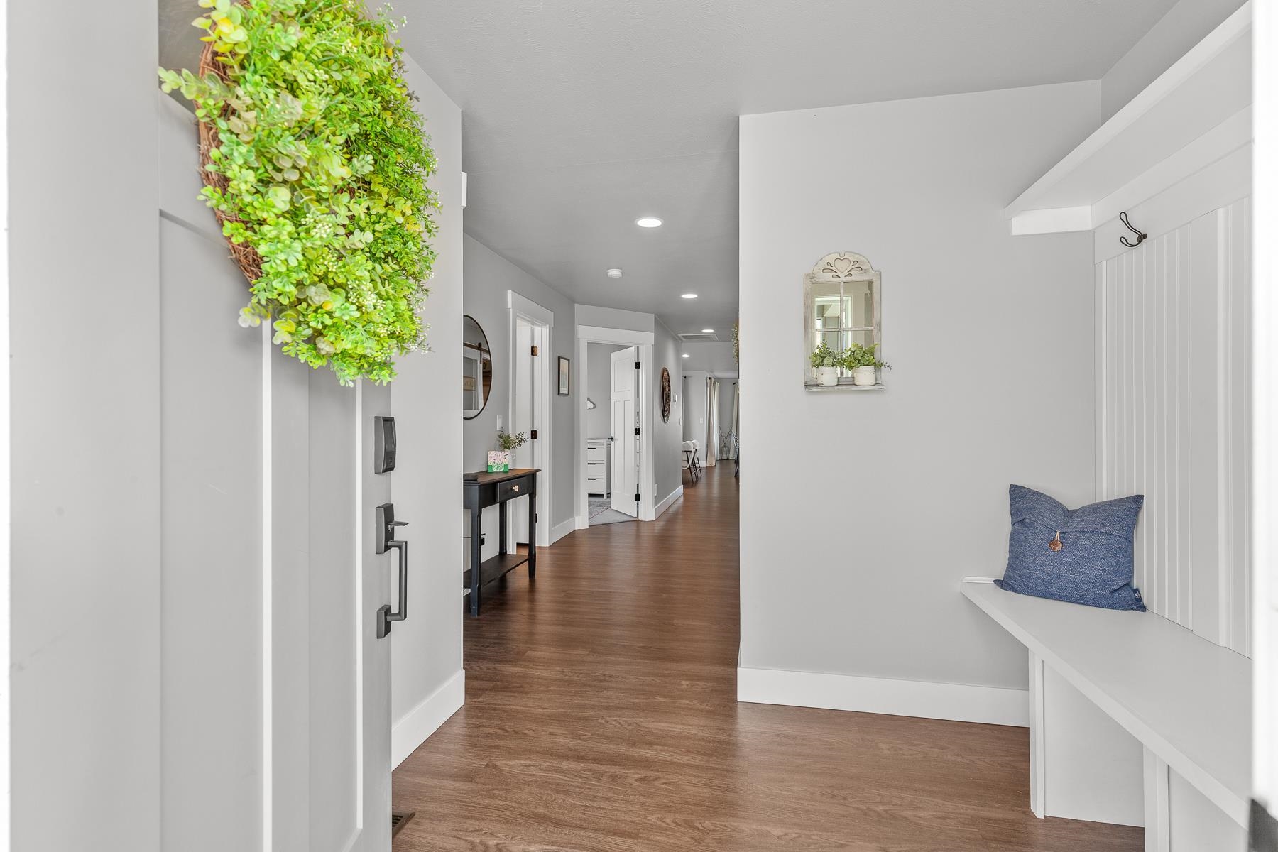 Greenacres, Washington, 99016, United States, 3 Bedrooms Bedrooms, ,2 BathroomsBathrooms,Residential,For Sale,1988561