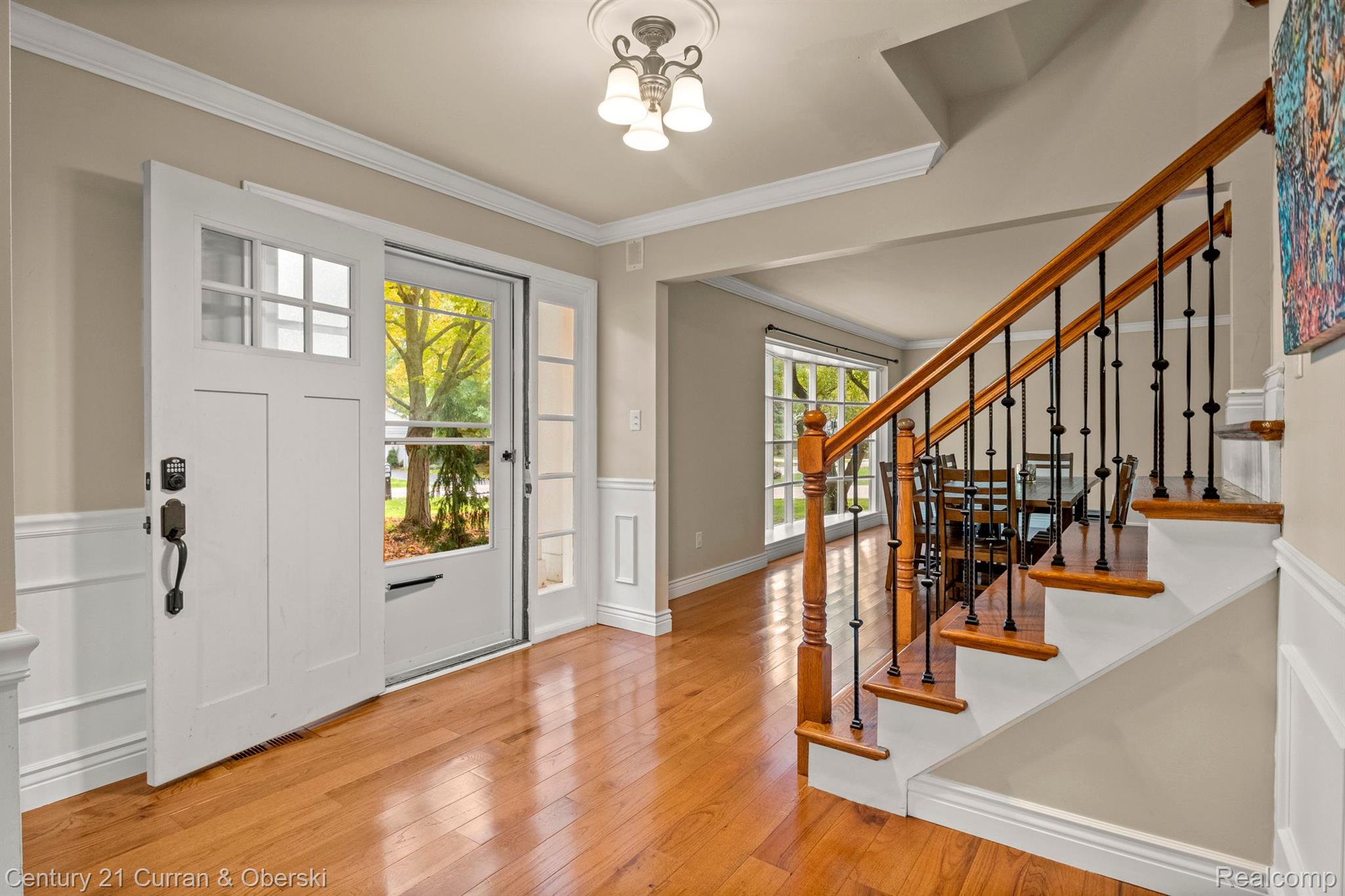 West Bloomfield Charter Township, Michigan, 48322, United States, 4 Bedrooms Bedrooms, ,3 BathroomsBathrooms,Residential,For Sale,1977559